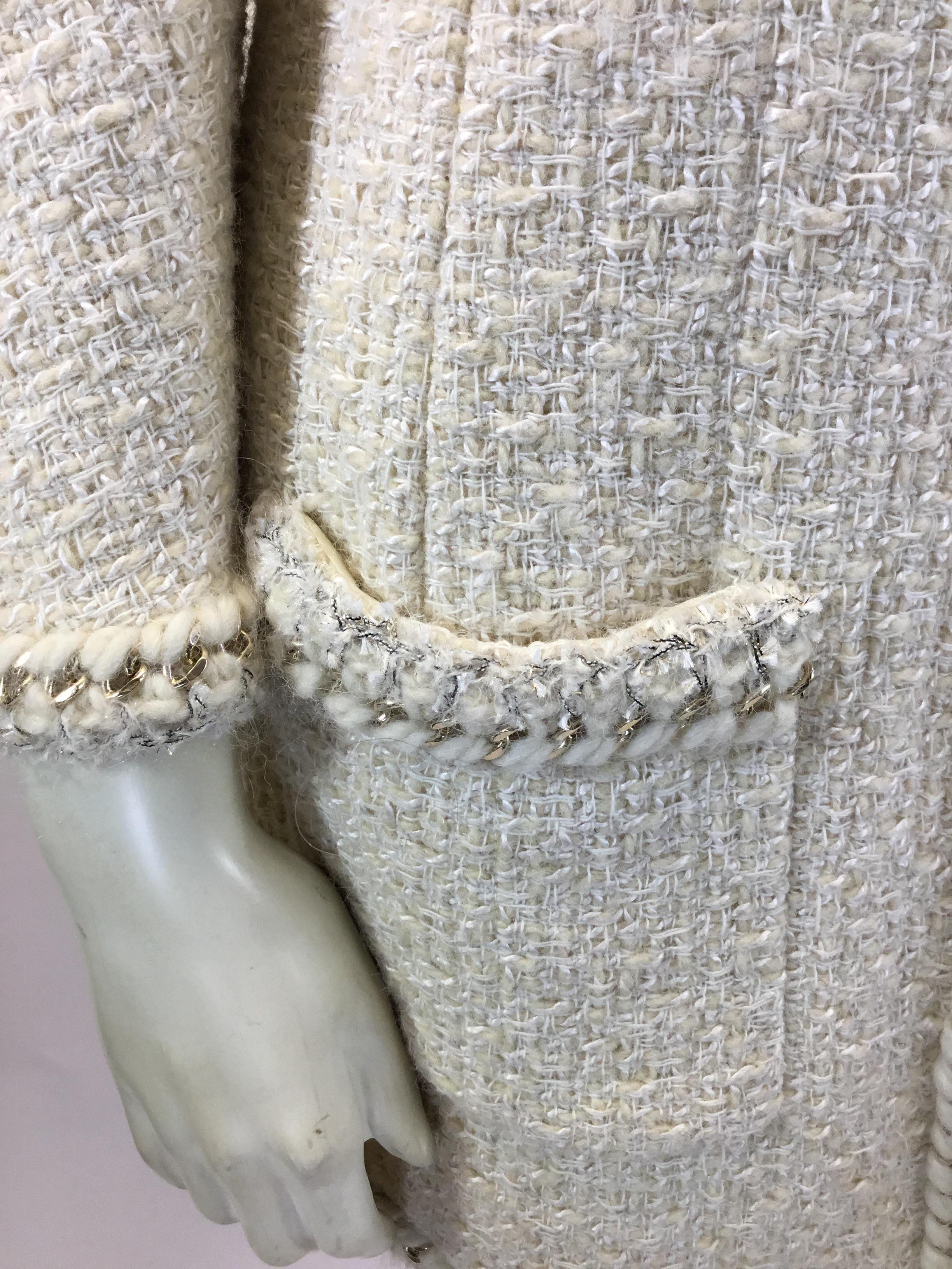 Chanel Ivory Wool Jacket With Chain Trim For Sale 1