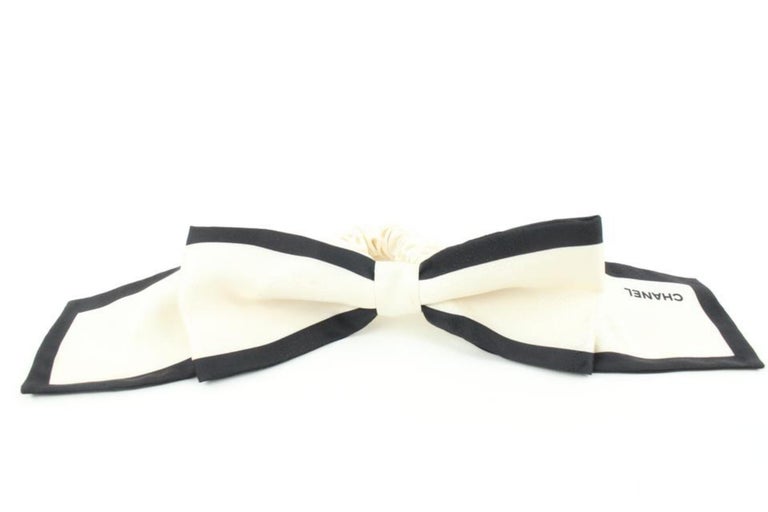 Chanel Ivory x Black Silk Ribbon Hair Tie Scrunchie Barrette 50ck32s