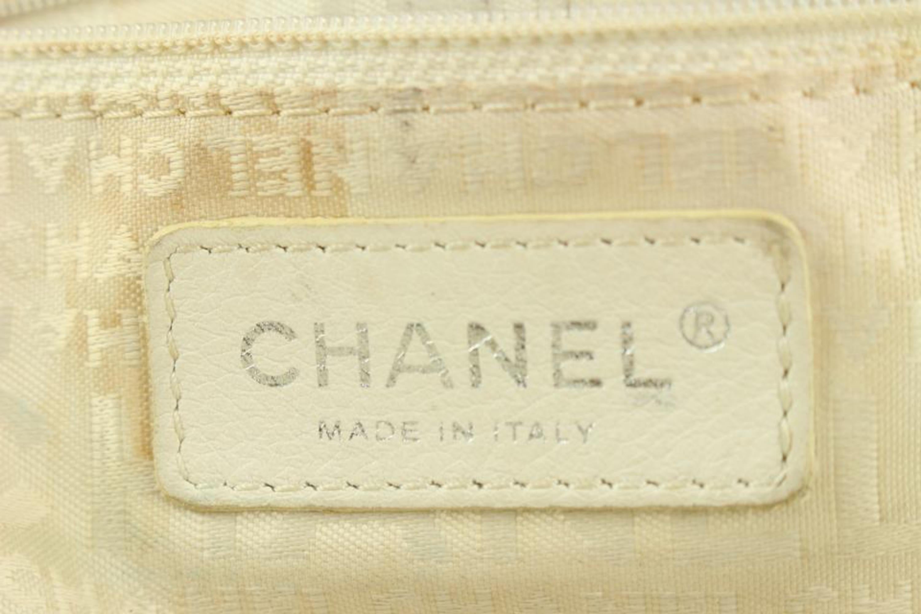 Chanel Ivory x Green Woven Fabric x Leather Boston Shoulder Bag 1115c7 In Good Condition In Dix hills, NY