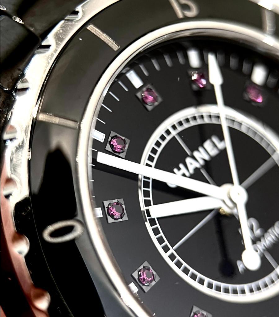 Reloj Chanel J12 Automático Esfera Rubí Corte brillante