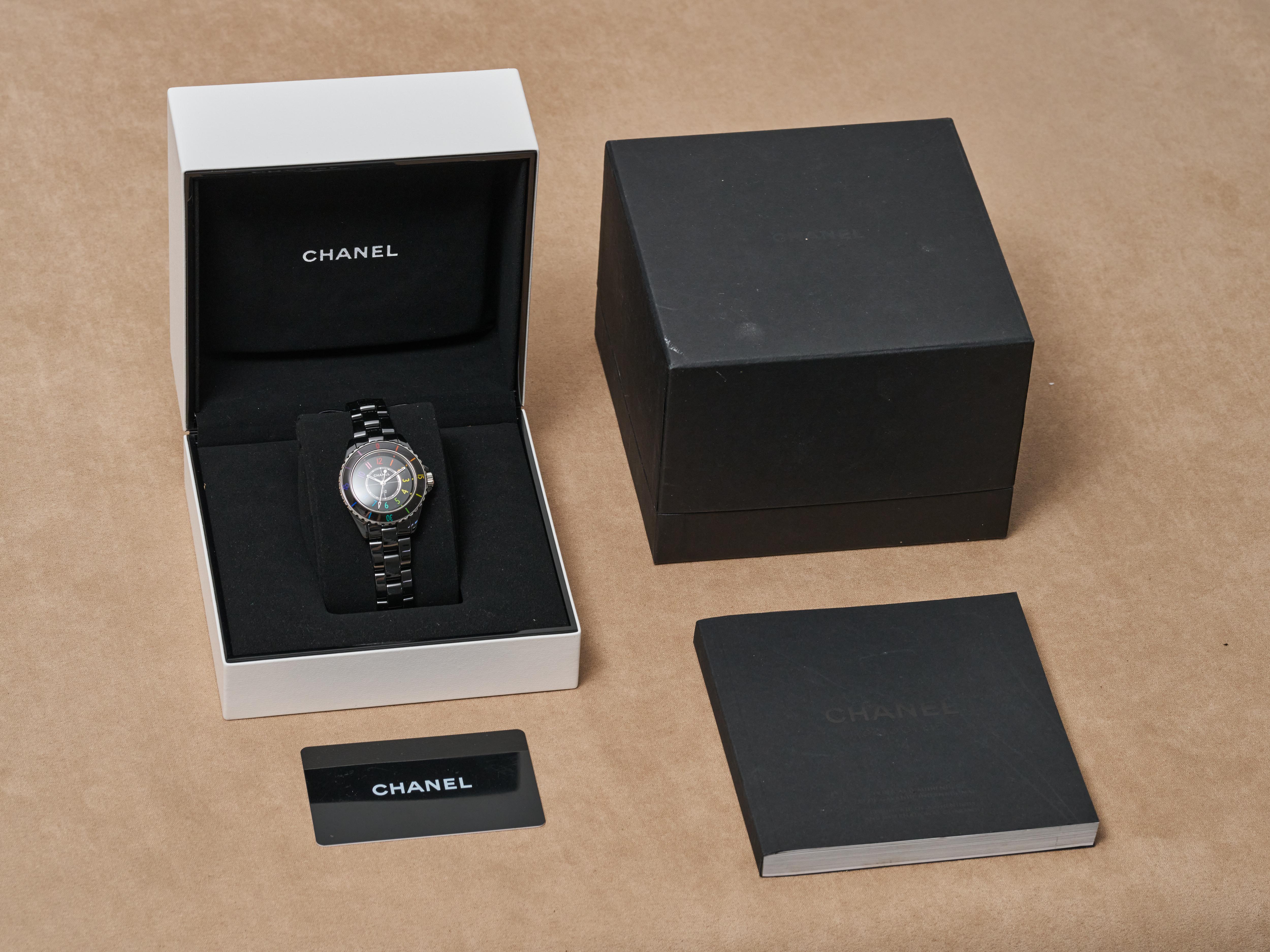 Chanel J12, 33 mm, Electro H7121, édition limitée, quartz arc-en-ciel en vente 8