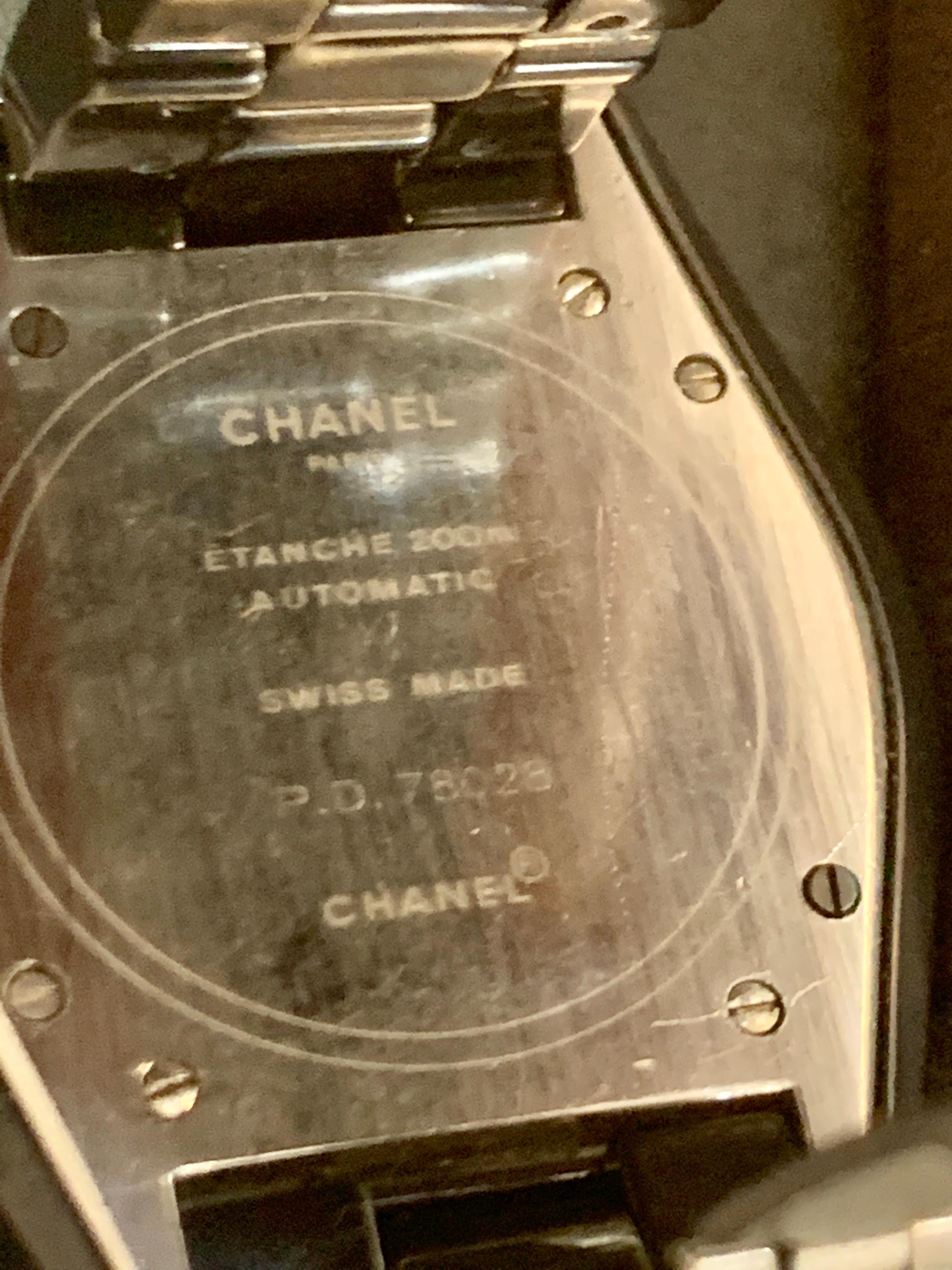 Chanel J12 Black Ceramic Automatic Midsize Unisex Watch Black Ceramic Face In Excellent Condition In New York, NY