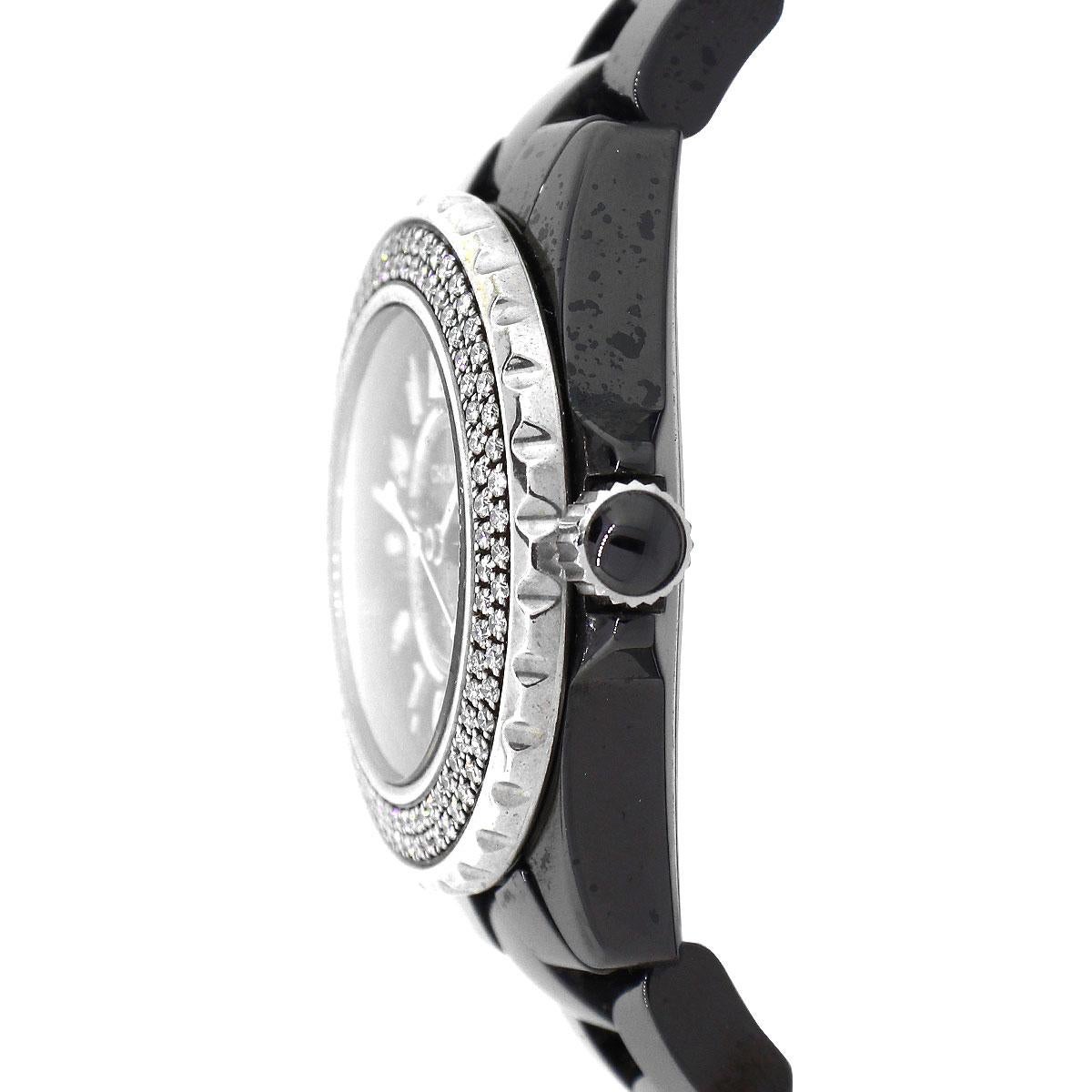 Taille ronde Chanel J12 Montre Femme Cadran Noir Lunette Diamantée