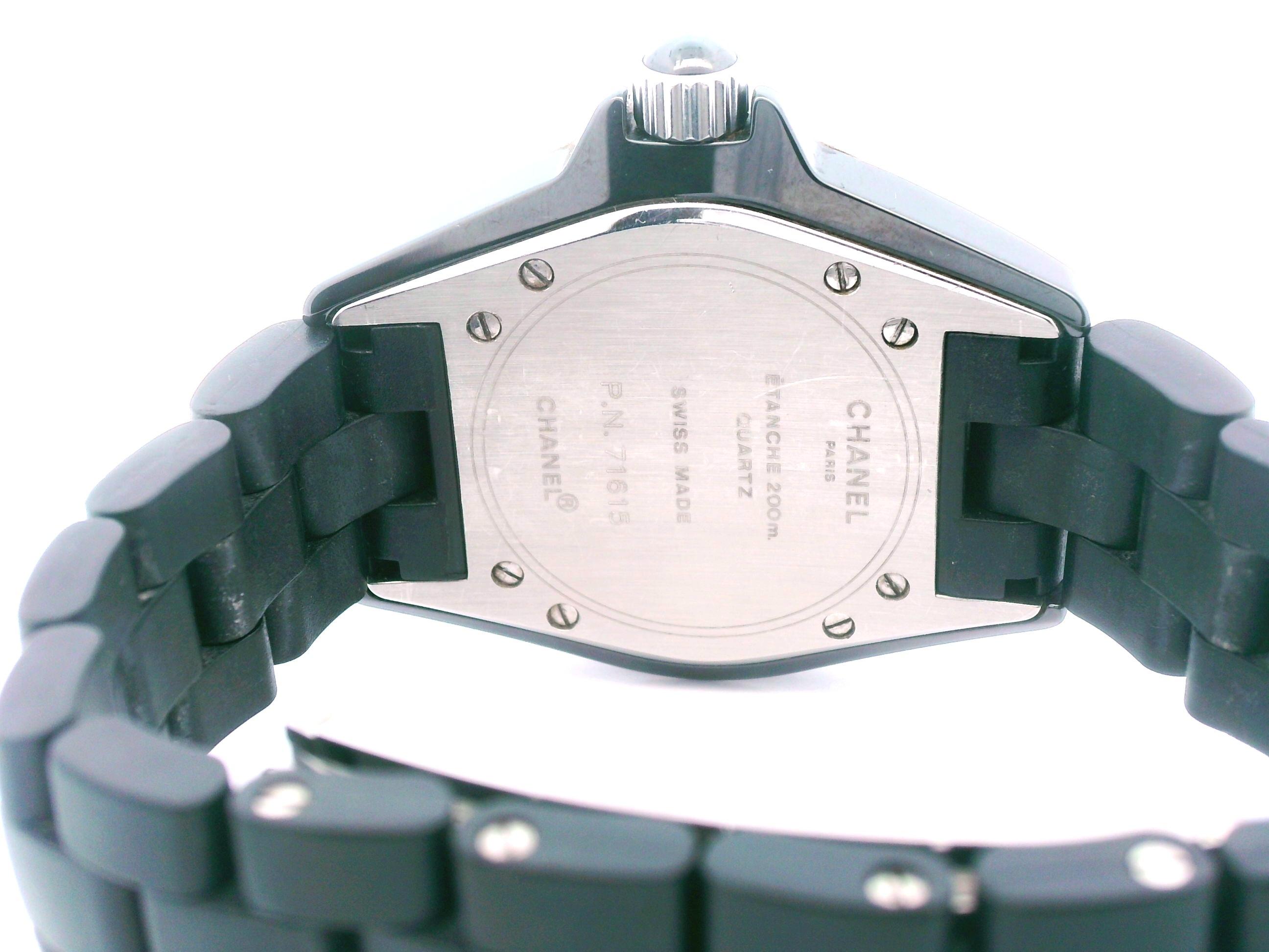 Women's Chanel J12 Caliber 12.2 33 MM For Sale