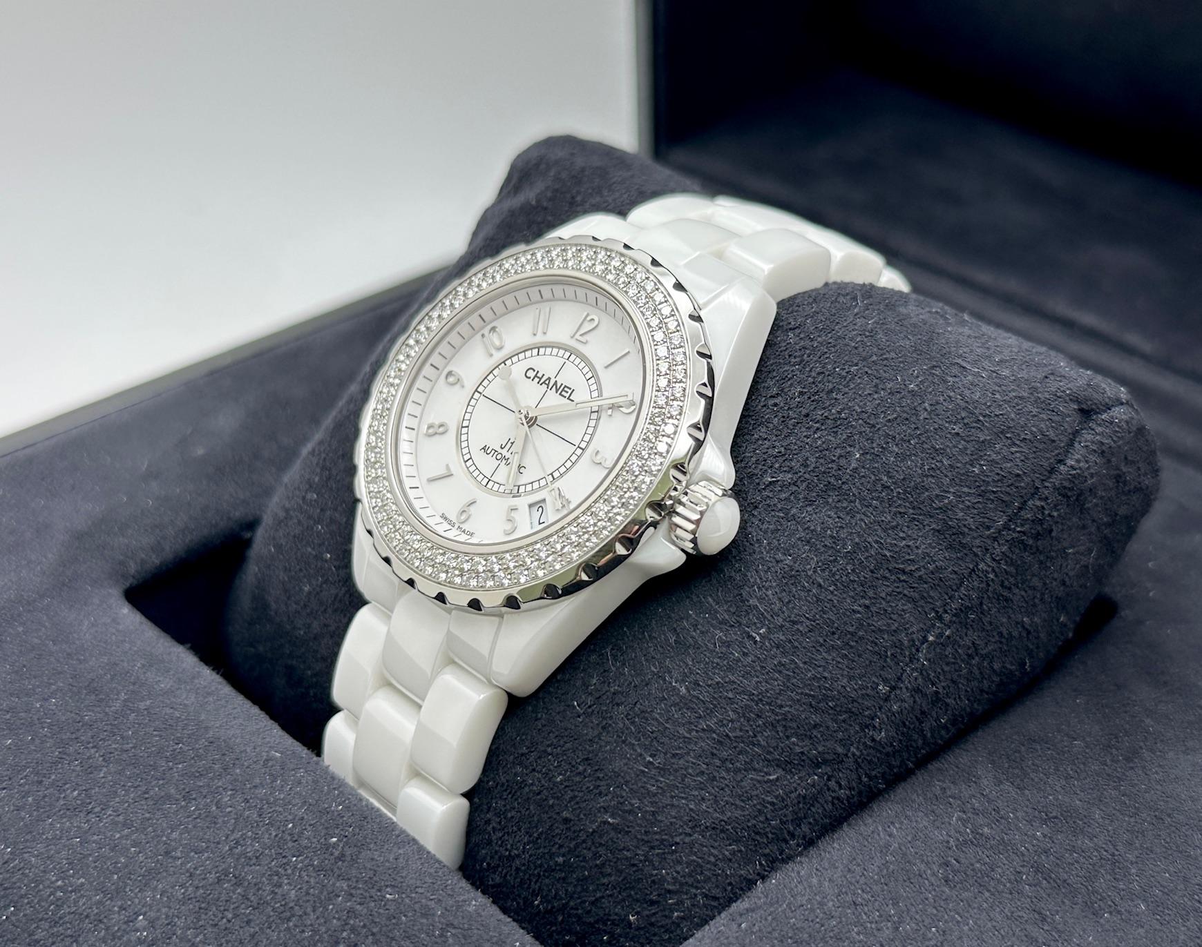 Round Cut CHANEL J12 Date H0969 Diamond Bezel White Ceramic 38mm Box Papers For Sale