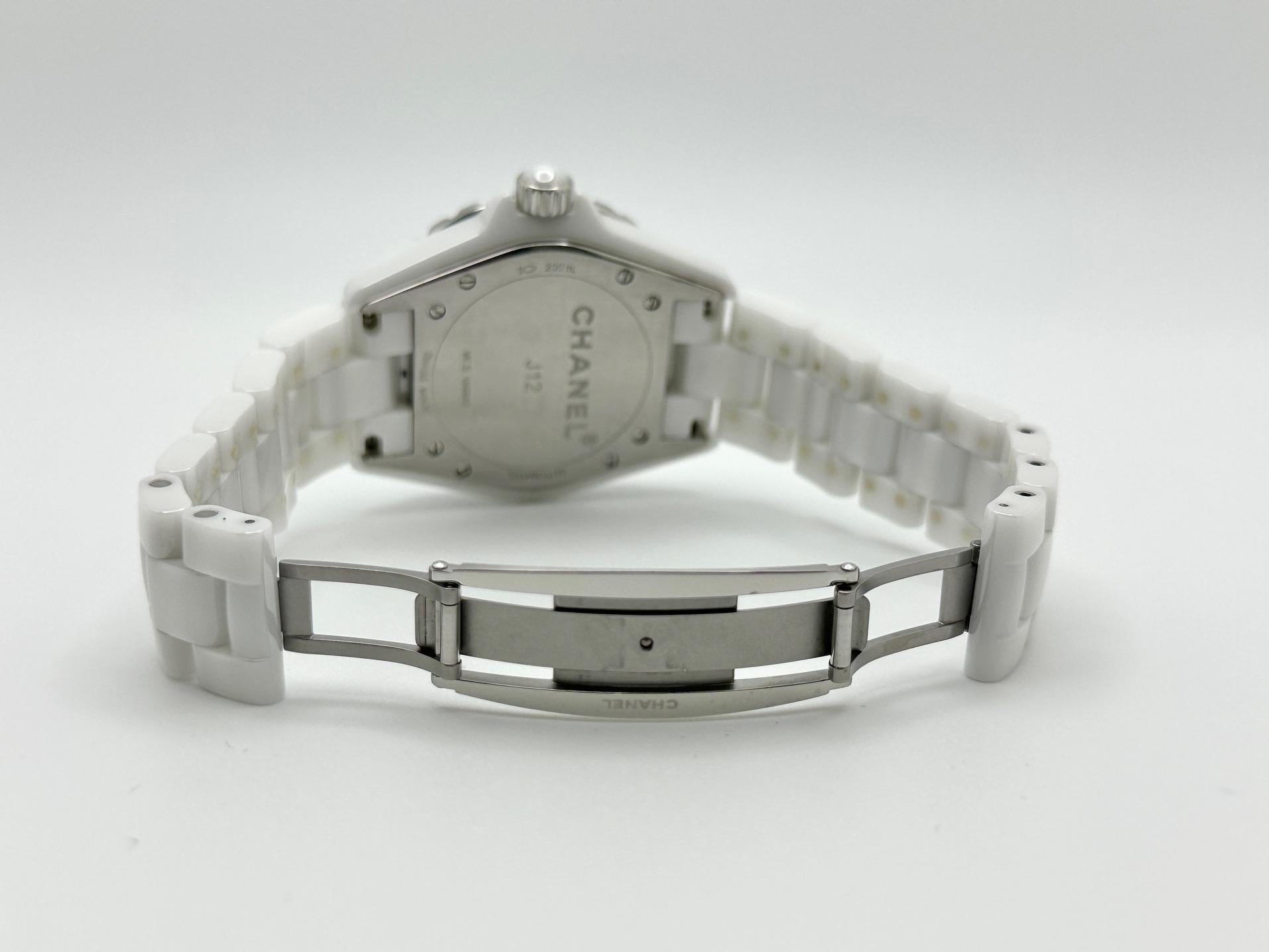 Women's or Men's CHANEL J12 Date H0969 Diamond Bezel White Ceramic 38mm Box Papers For Sale