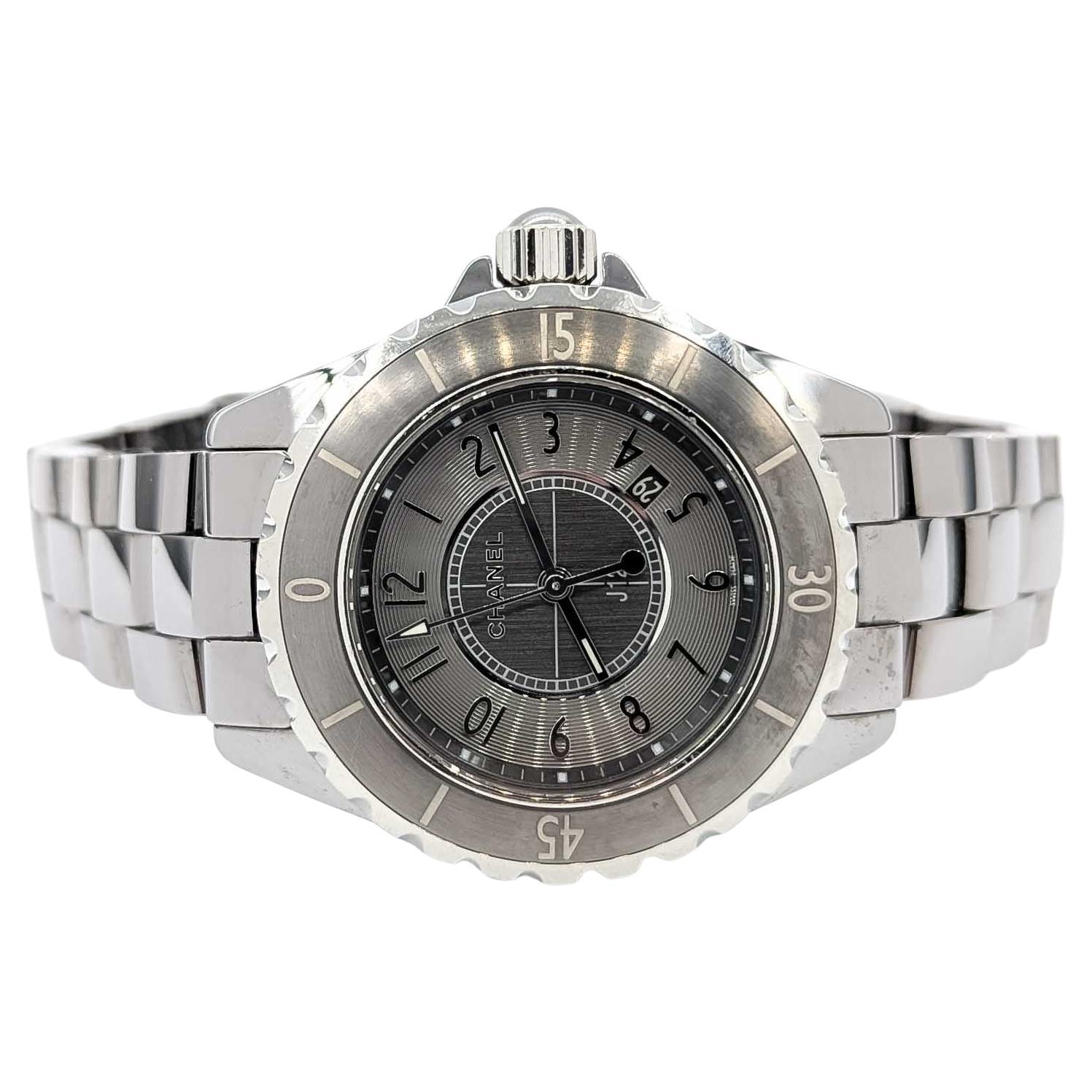 Reloj Chanel J12 Cerámica Gris 34mm - Elegancia Moderna e Intemporal en venta