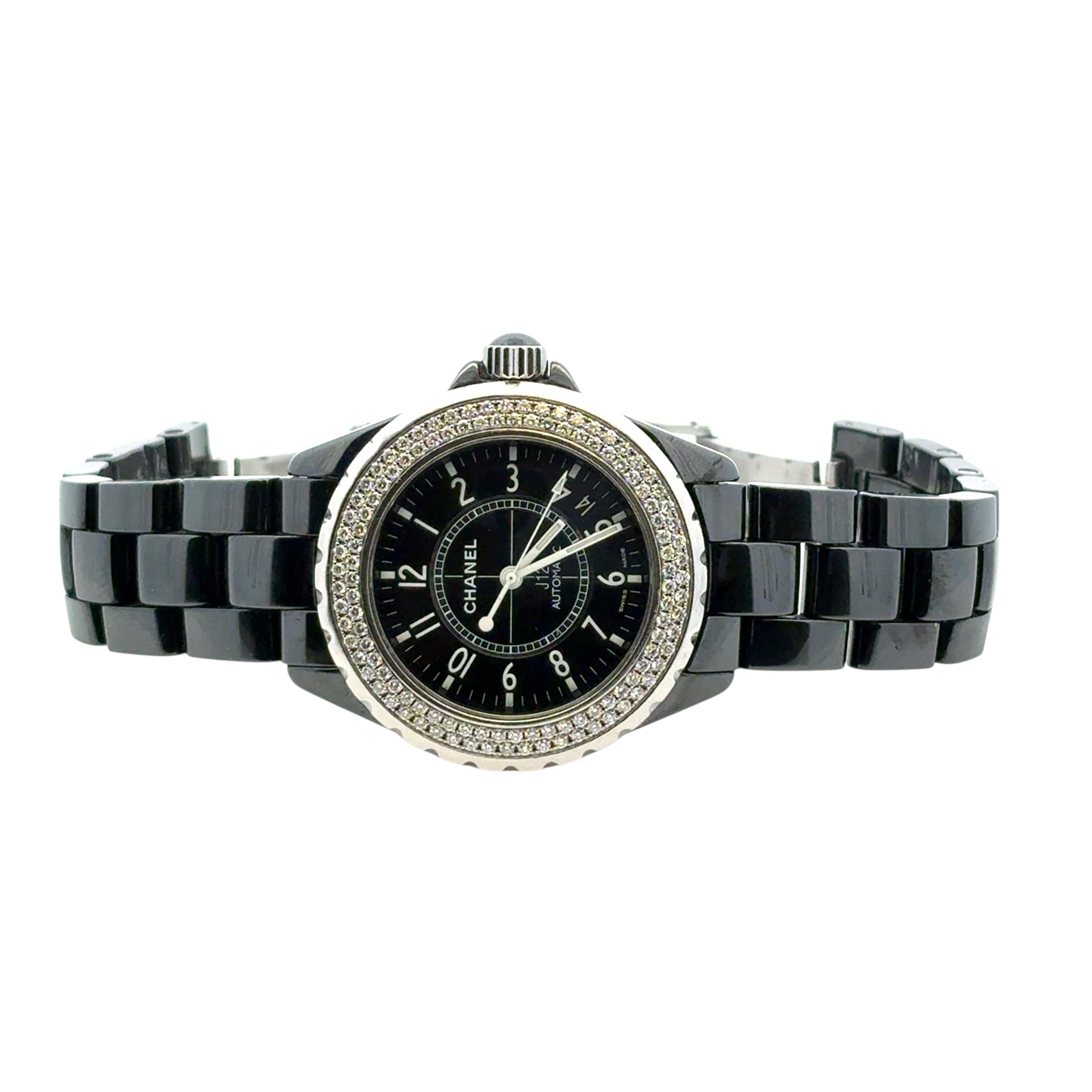 Montre Chanel J12 H0950 en céramique avec lunette à 2 rangs de diamants et cadran noir en vente 1