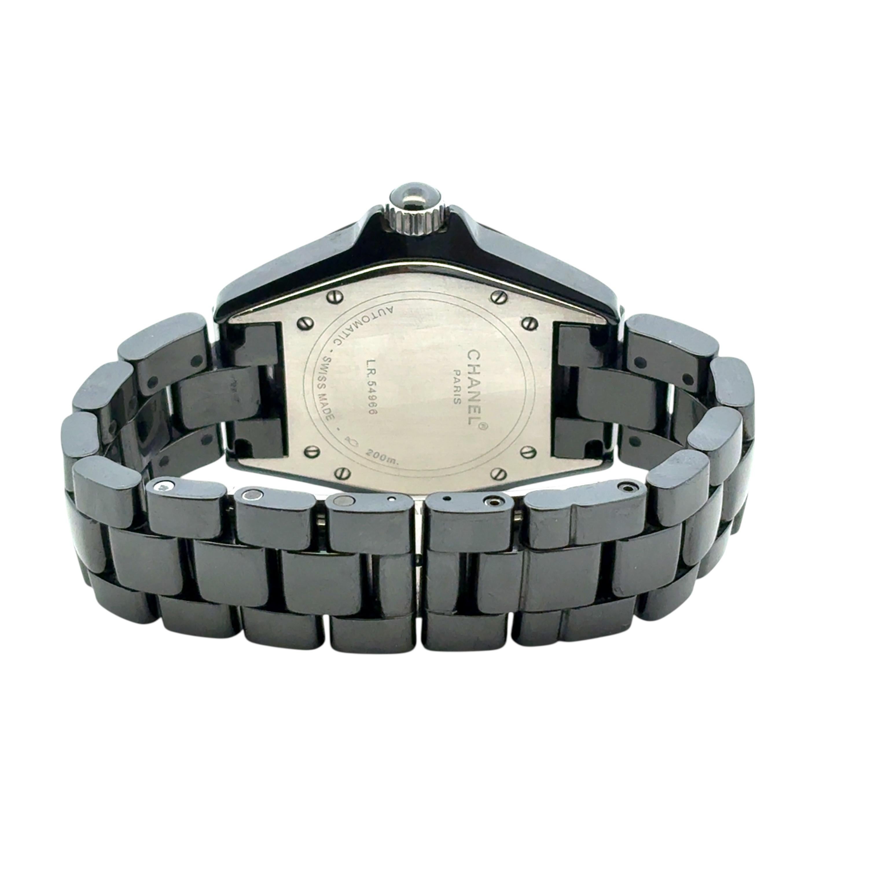 Montre Chanel J12 H0950 en céramique avec lunette à 2 rangs de diamants et cadran noir en vente 3