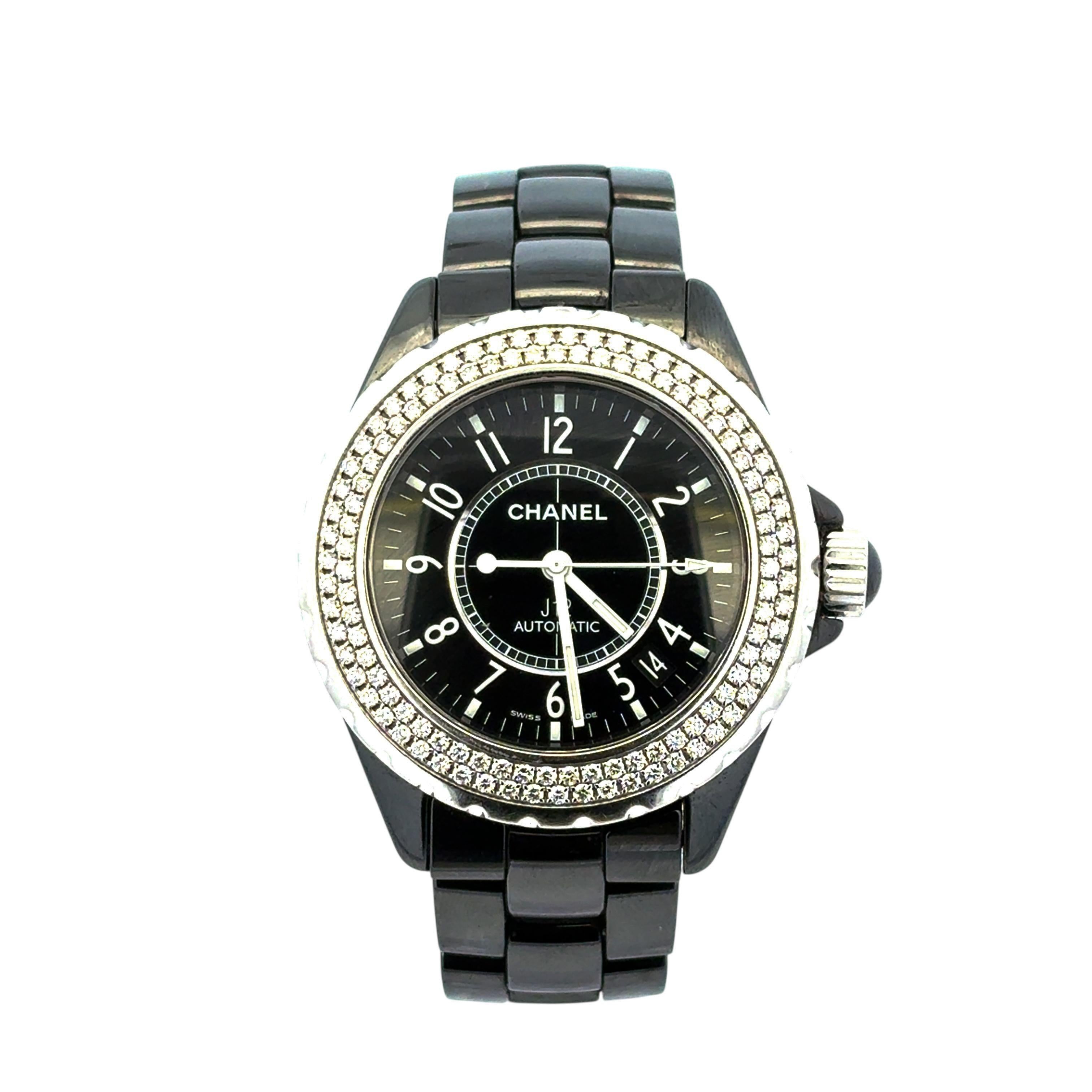 Moderne Montre Chanel J12 H0950 en céramique avec lunette à 2 rangs de diamants et cadran noir en vente