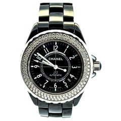 Orologio Chanel J12 H0950 in ceramica con lunetta a 2 file di diamanti e quadrante nero