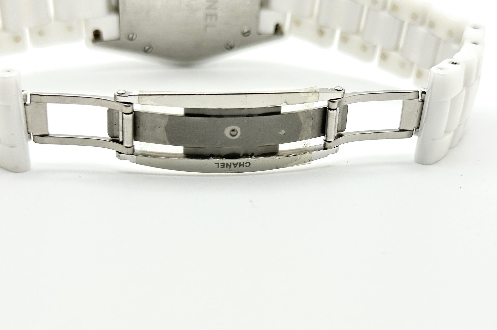 Women's or Men's CHANEL J12 H1629 38mm White Ceramic White Diamond Dial For Sale