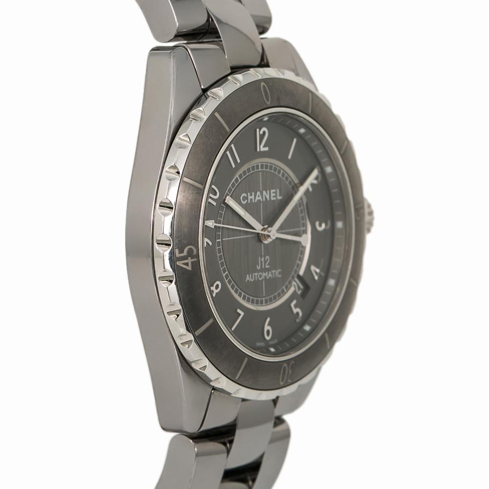 Modern Chanel J12 H2979 Unisex Automatic Ceramic and Titanium Watch Gray Dial with B&P For Sale