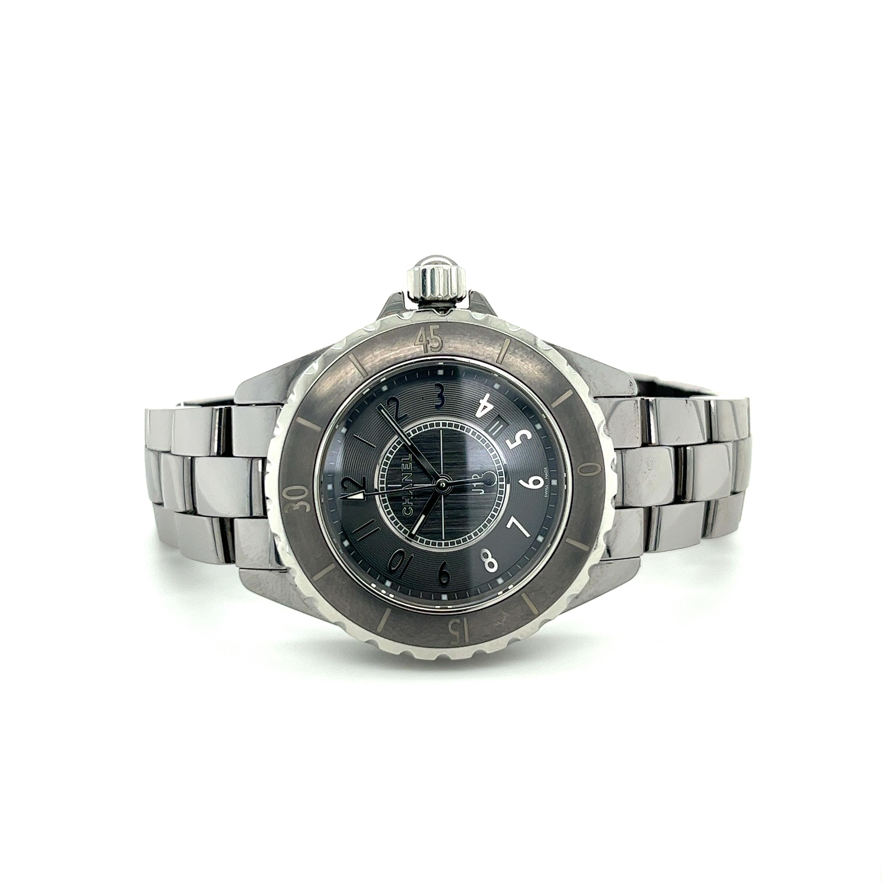 chanel j12 quartz movement