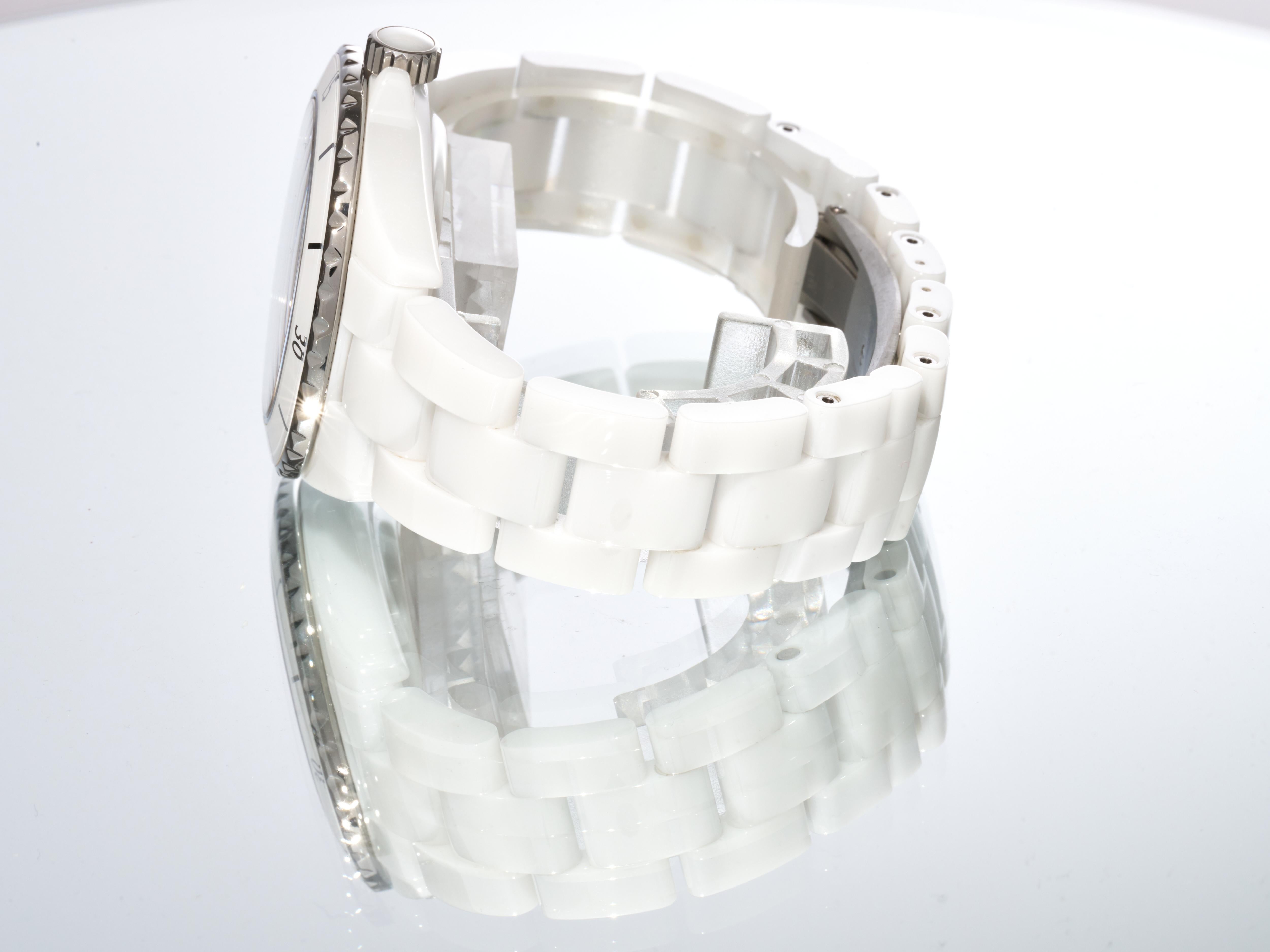Chanel J12 White Ceramic 38mm H5700 Calibre 12.1 Automatic RRP £6900 For Sale 4