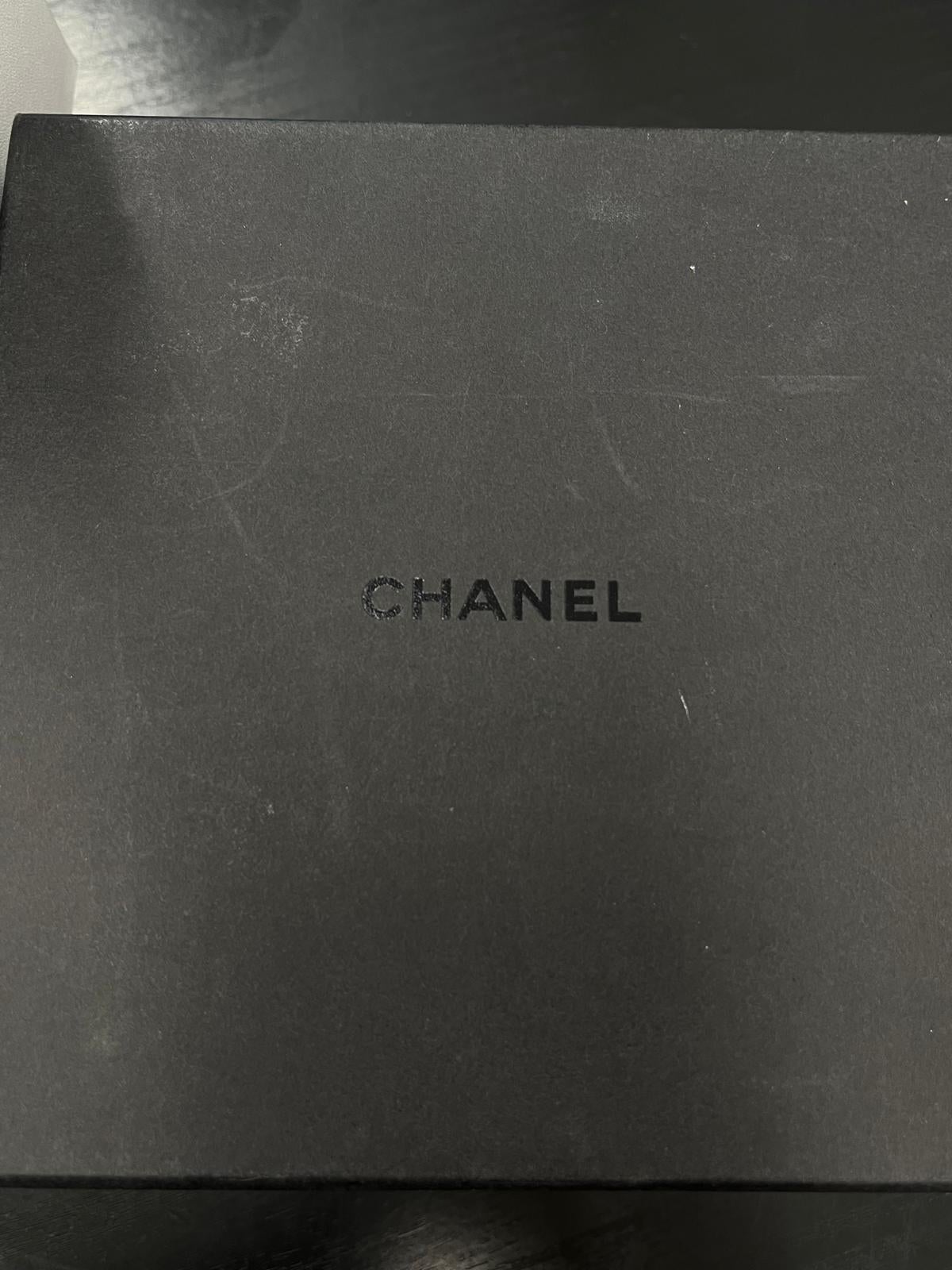 Chanel J12 Montre blanche en céramique, 38 mm en vente 7