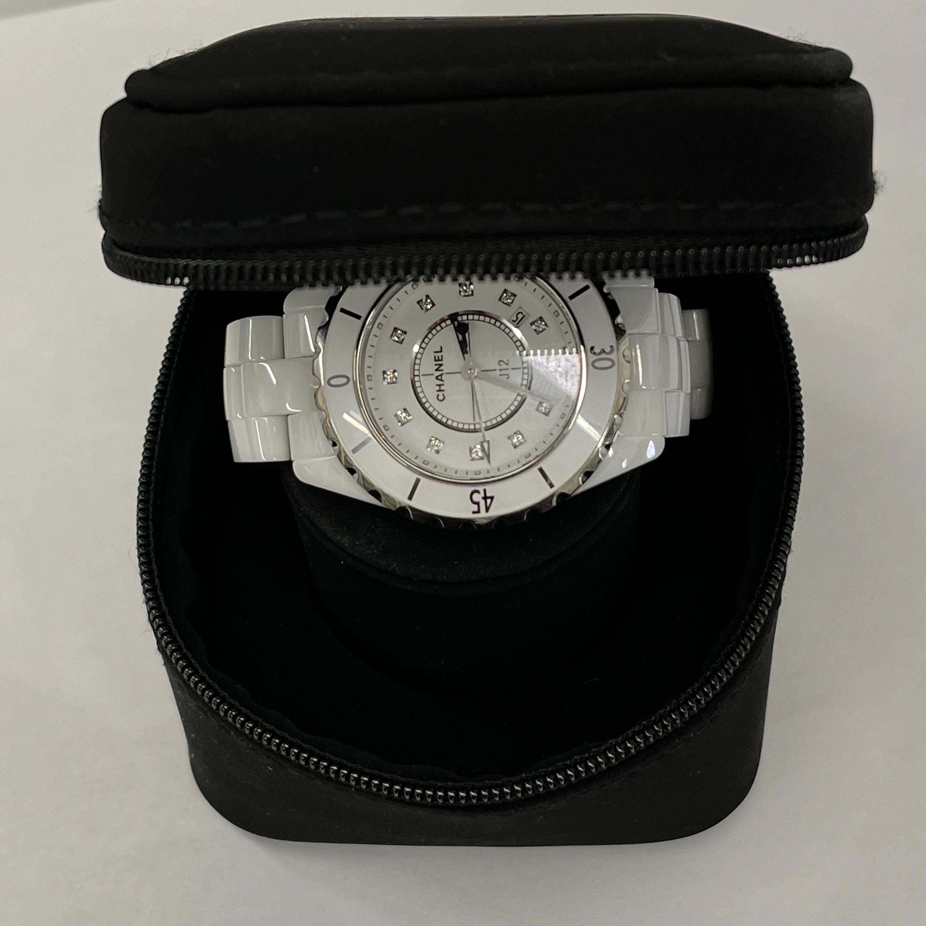 Chanel J12 Montre blanche en céramique, 38 mm en vente 1