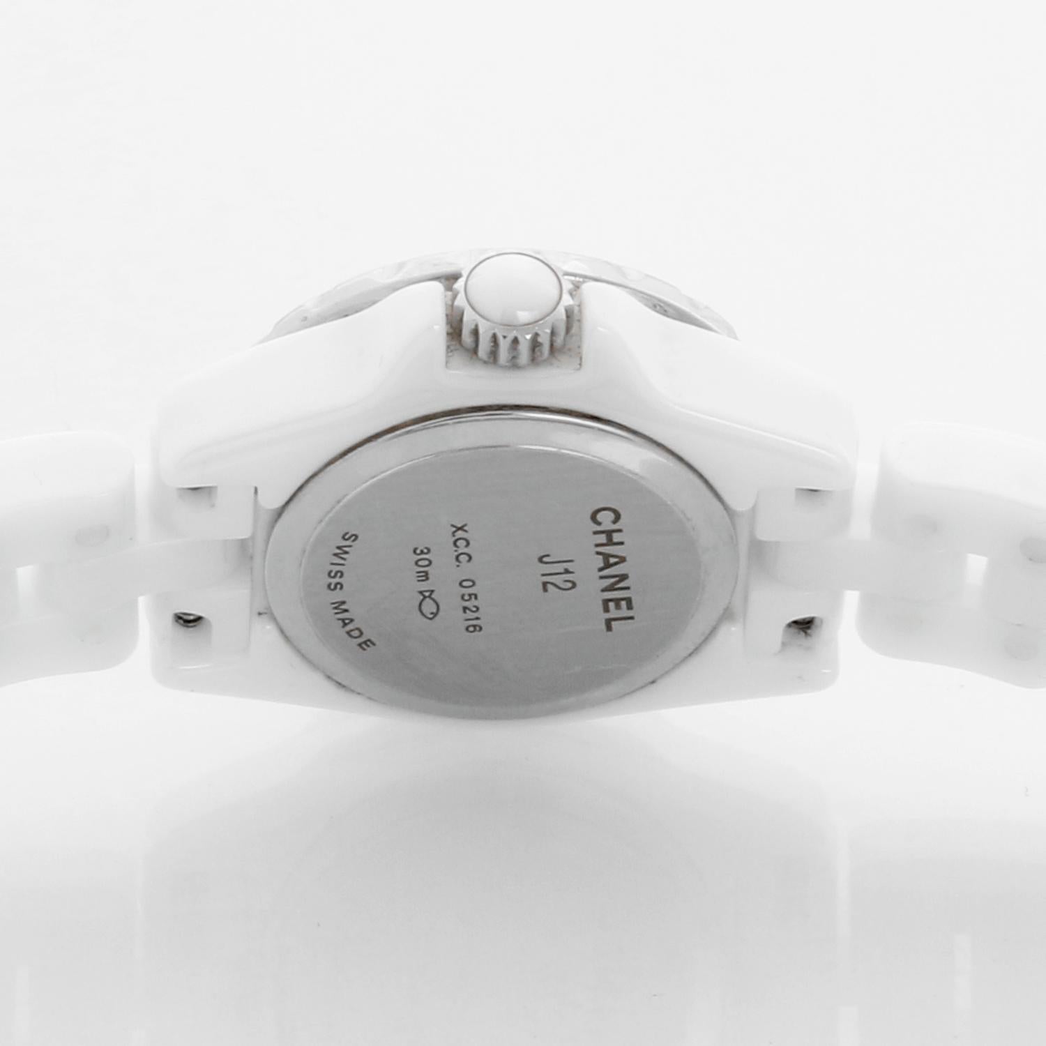 Chanel J12 Cerámica Blanca Bisel Diamante Señoras XS Mini Reloj H5237 en Excelente estado para la venta en Dallas, TX