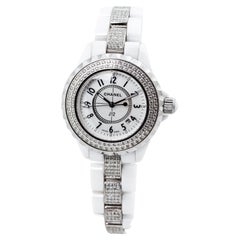 Montre Chanel J12 en céramique blanche et diamants pour femme