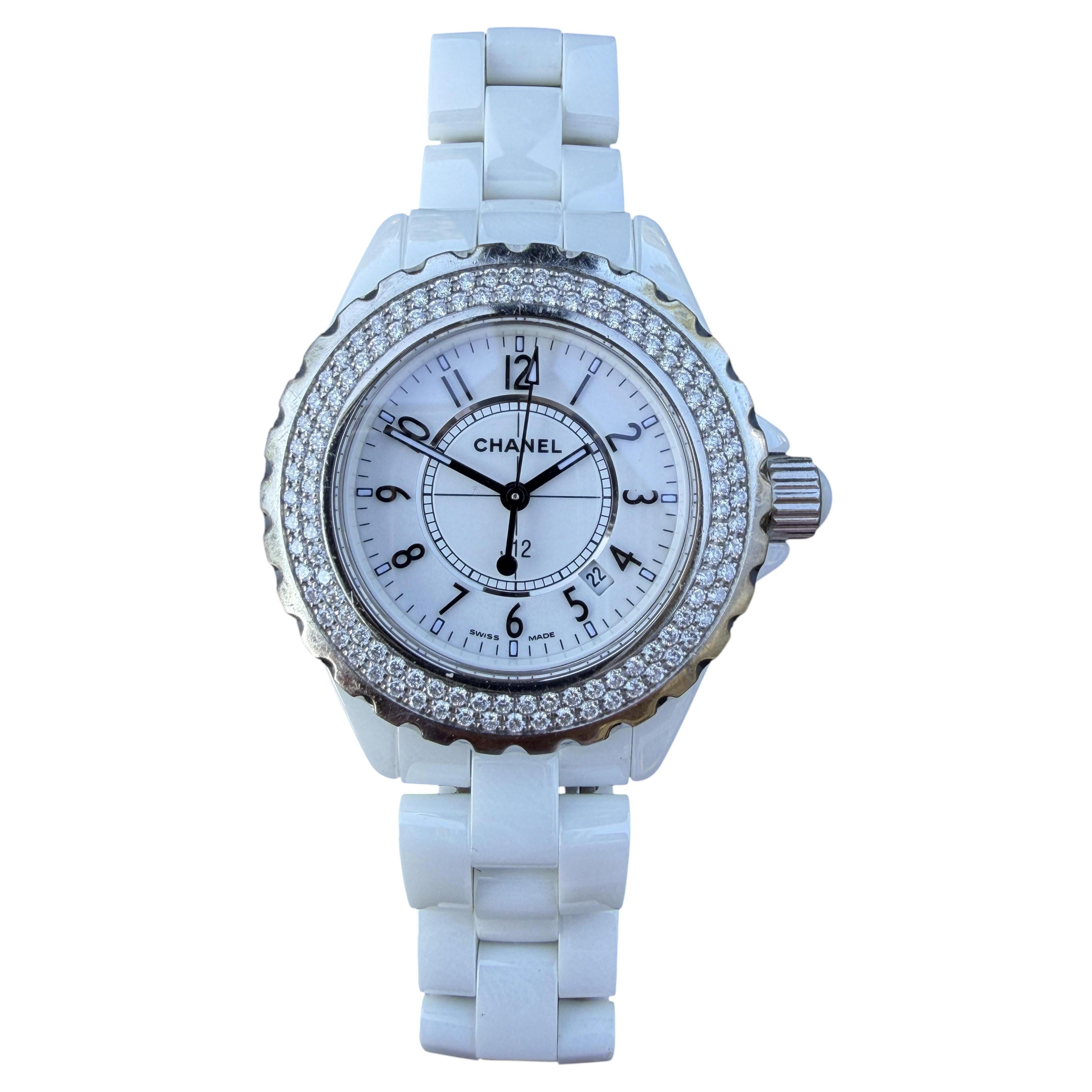 Reloj Chanel J12 de cerámica blanca con bisel de diamantes, acero inoxidable, 33 mm, 6", para muñecas pequeñas
