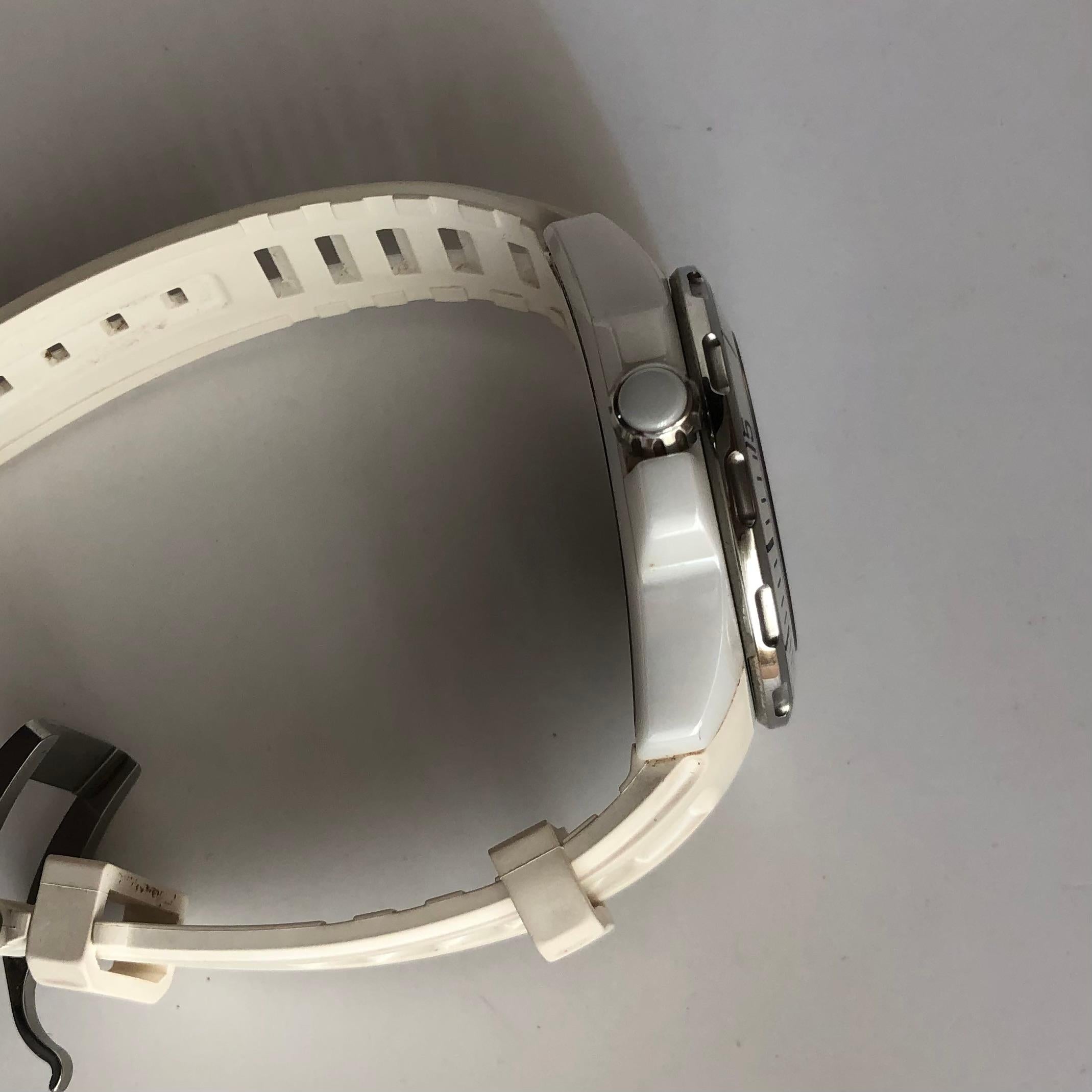 chanel j12 marine watch