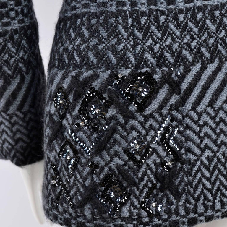 CHANEL 26S SLEEVELESS KNITTED SEQUIN BLAZER 664