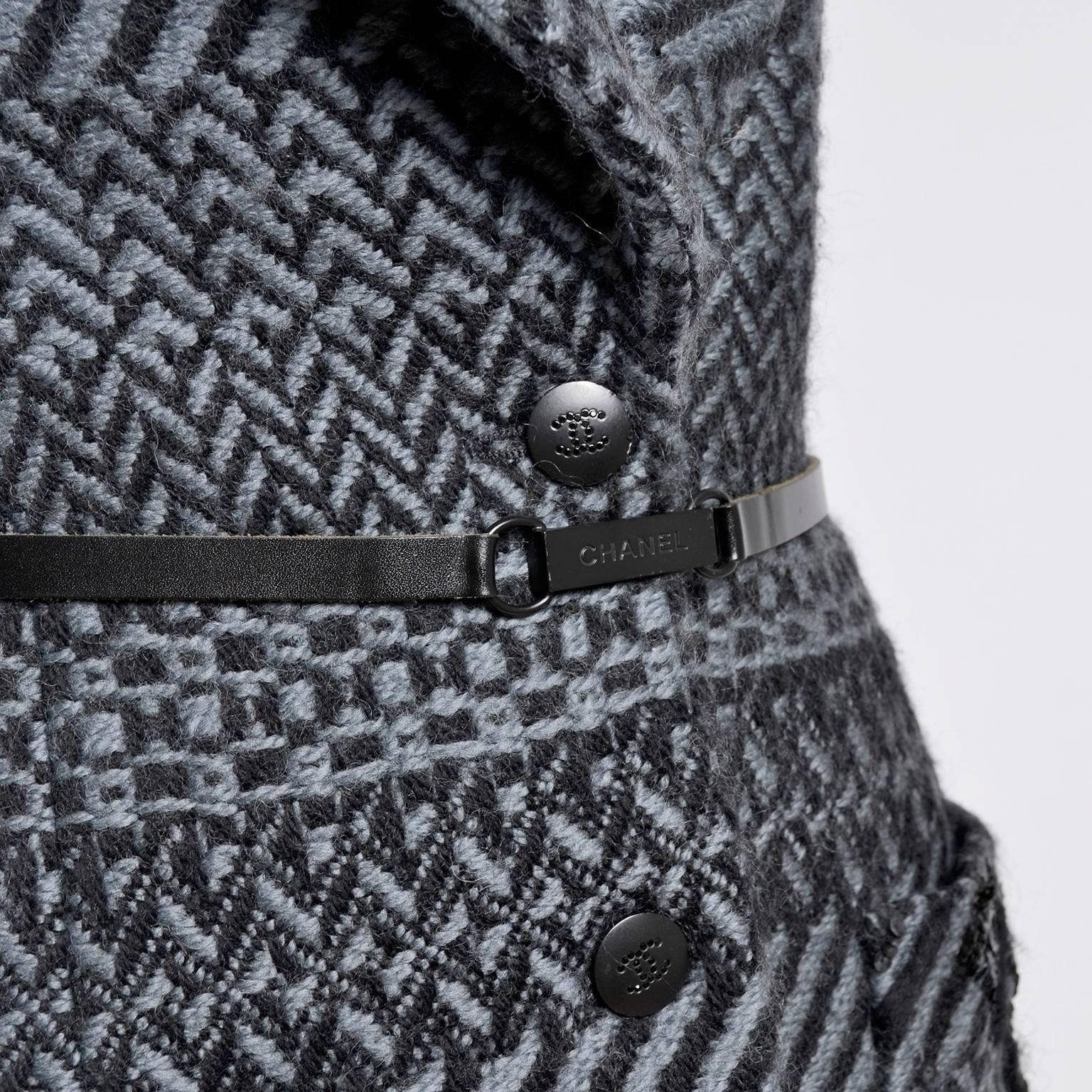 Chanel Jacke 2000 Wollblazer mit Gürteltaschen:: Pailletten und Strass-CC-Knöpfen 2