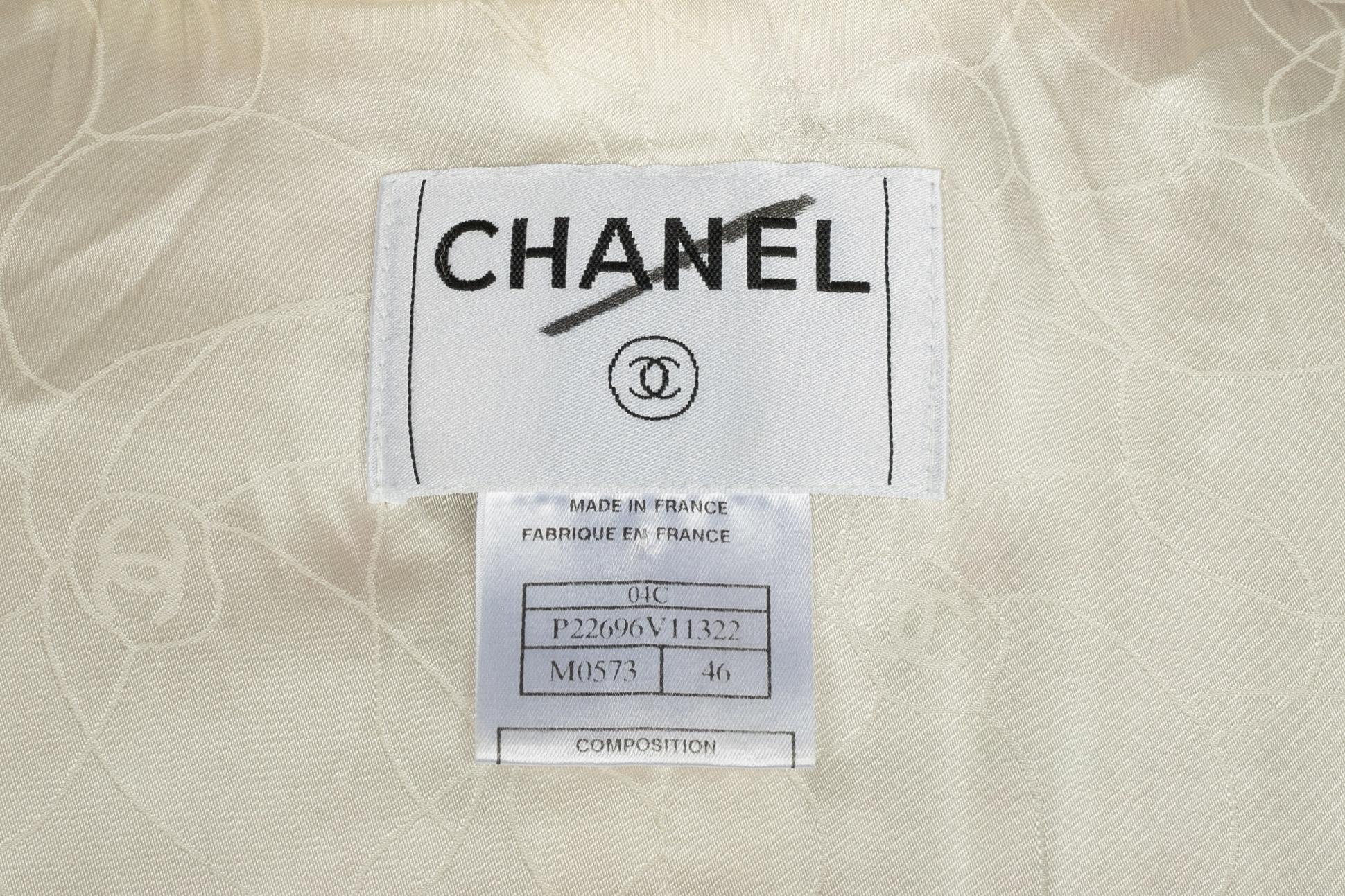 Chanel jacket 2004 For Sale 5