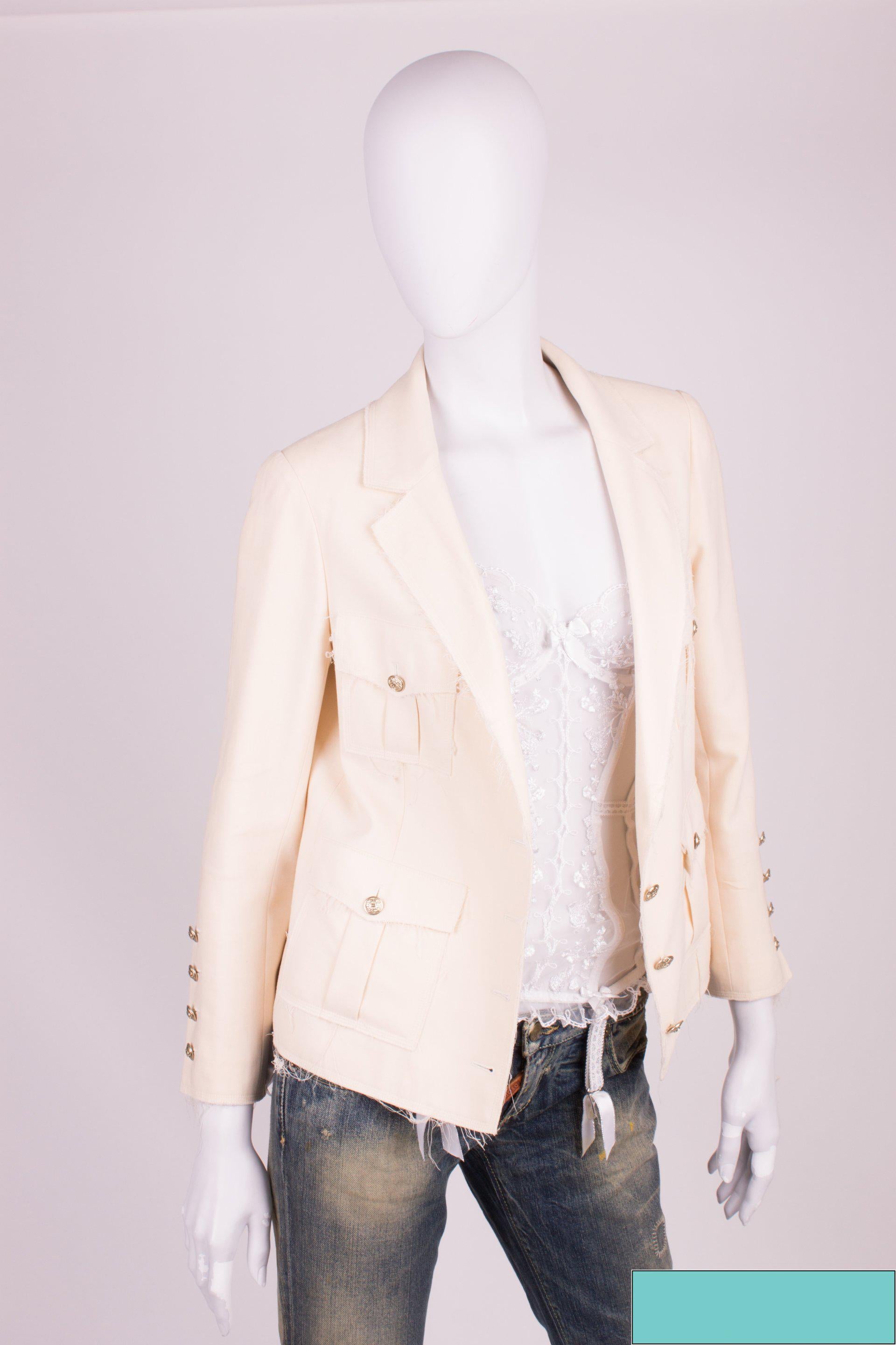 Chanel Jacket - beige/silver  In Excellent Condition For Sale In Baarn, NL