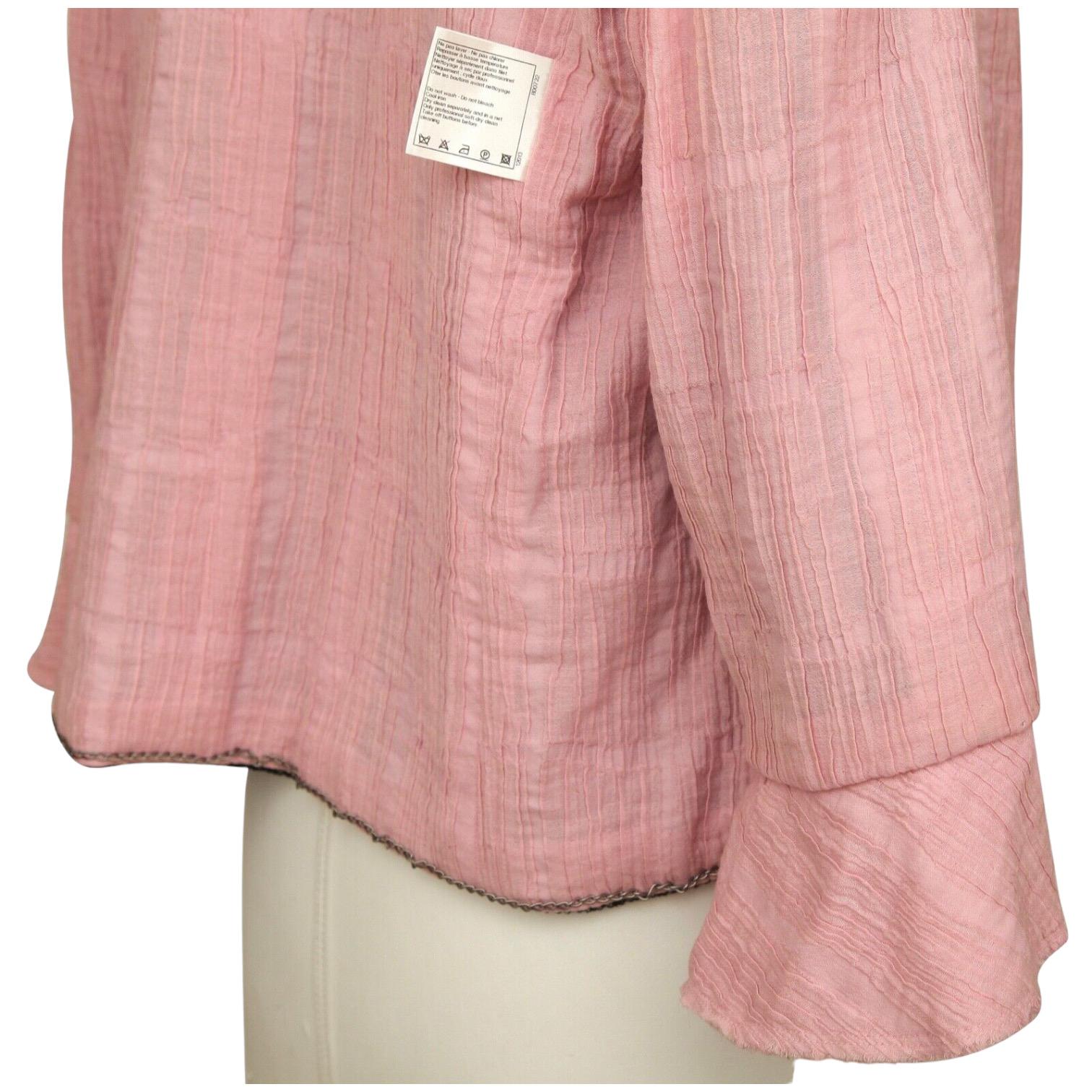 CHANEL Jacke Blazer Mantel aus schwarzem Tweed mit schillerndem rosa Gripoix Knopf Gr. 40 2012 im Angebot 5