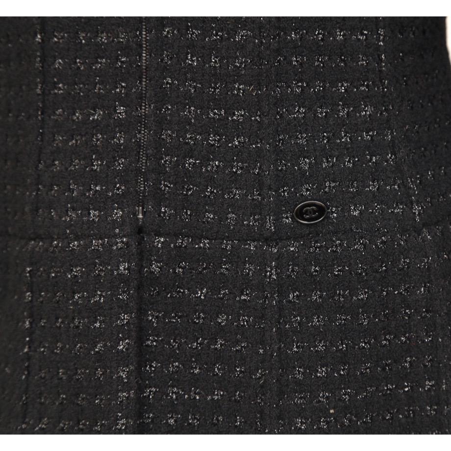 CHANEL Jacket Blazer Coat Tweed Black MetaIlic Leather Silver Chain Sz 42 2014 C In Good Condition For Sale In Hollywood, FL