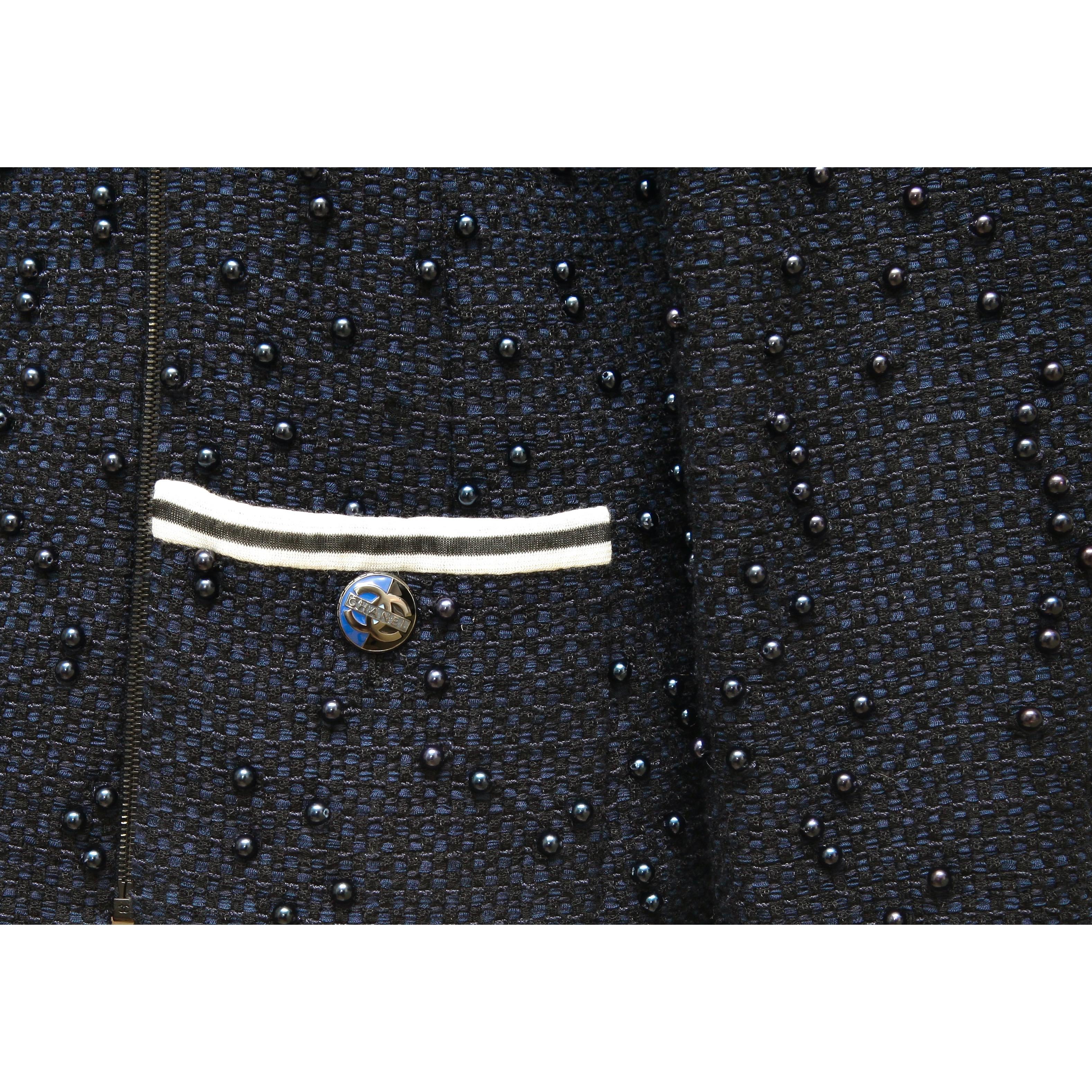 Women's CHANEL Jacket Blazer Coat Tweed Navy Blue Beaded Buttons Zipper 2017 Sz 40 For Sale