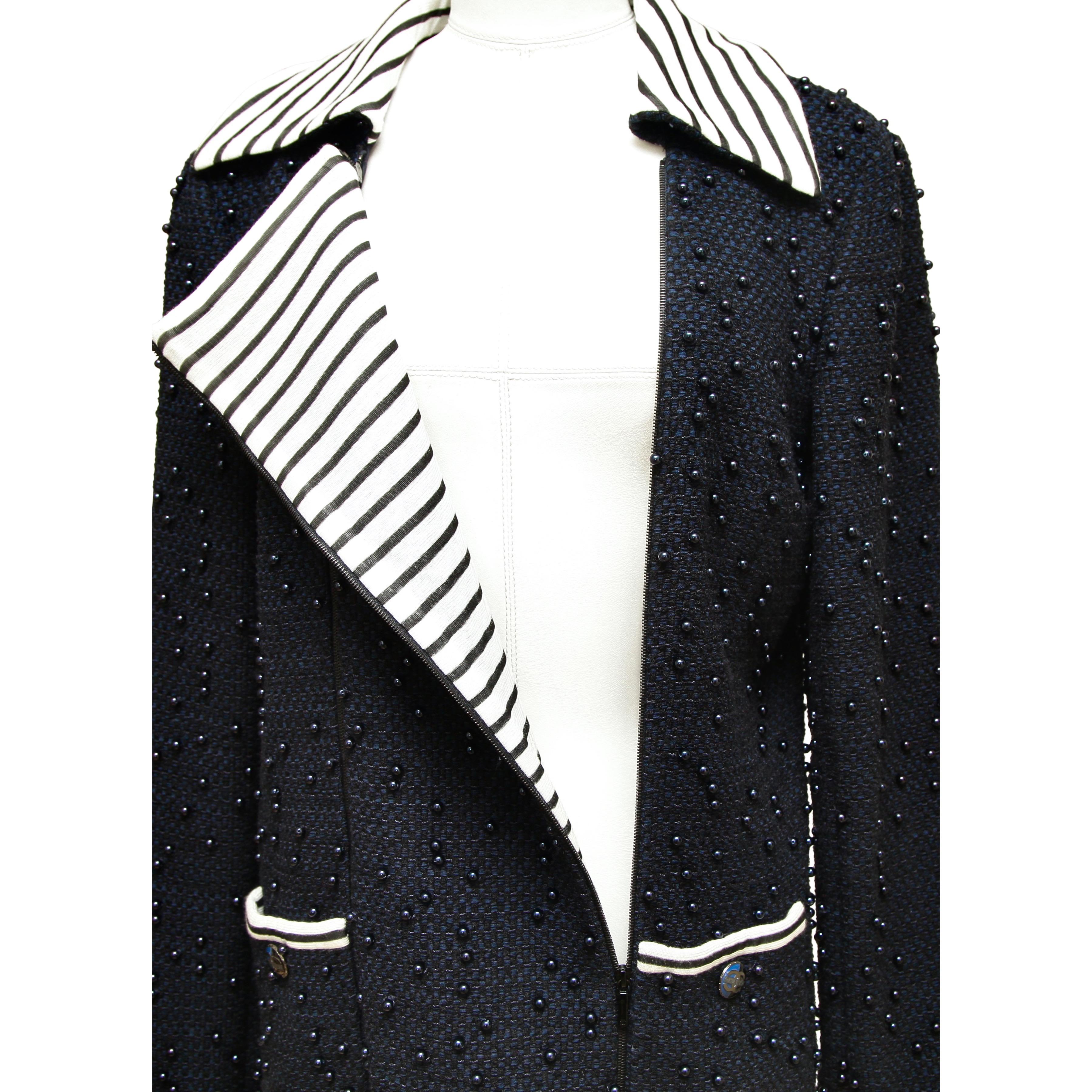 CHANEL Jacket Blazer Coat Tweed Navy Blue Beaded Buttons Zipper 2017 Sz 40 For Sale 2