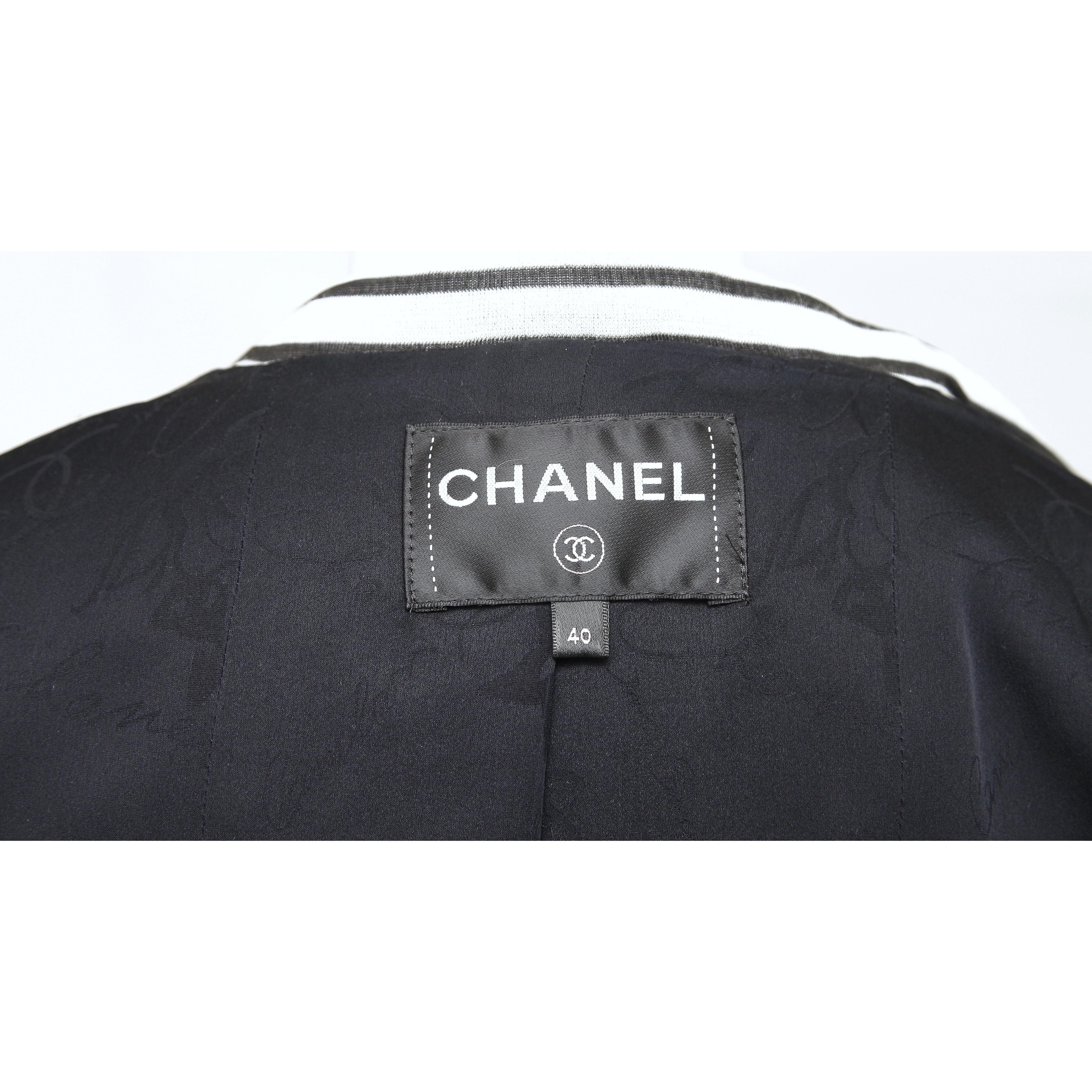 CHANEL Jacket Blazer Coat Tweed Navy Blue Beaded Buttons Zipper 2017 Sz 40 For Sale 4