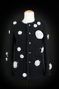 Chanel jacket 'camellias' winter 2023