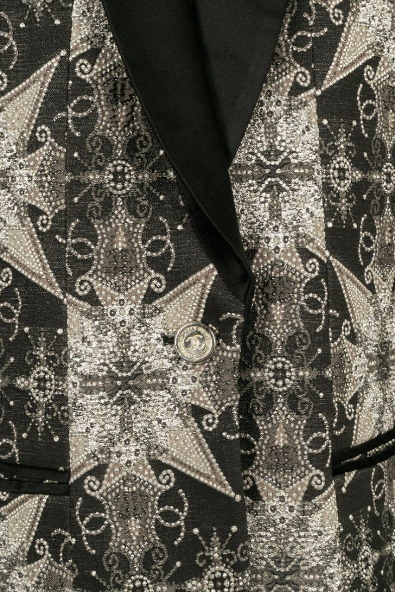 Veste Chanel en brocart de soie noir et Silver Pour femmes en vente