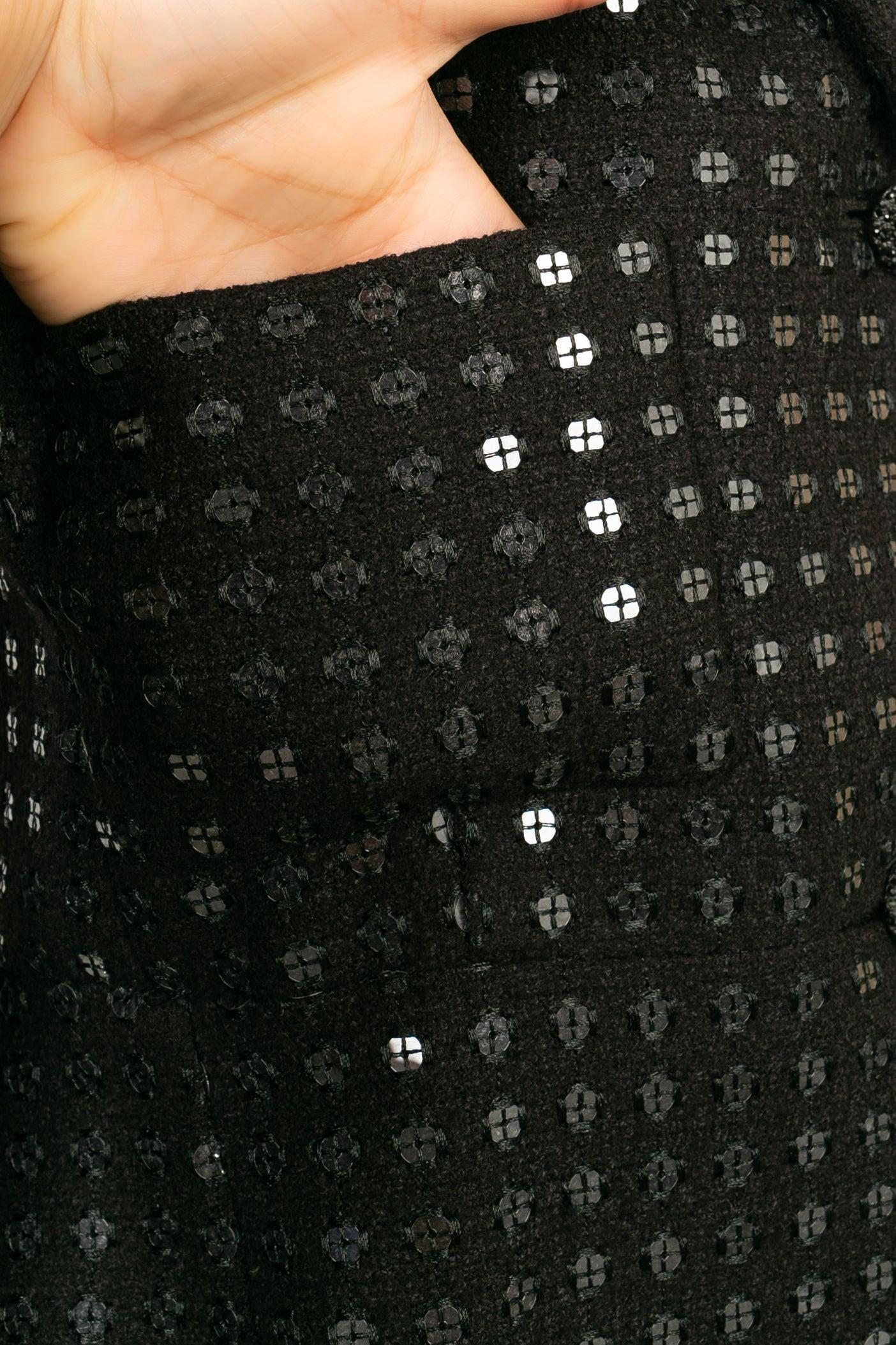Veste Chanel en laine noire cousue avec des sequins transparents, 2002 en vente 3