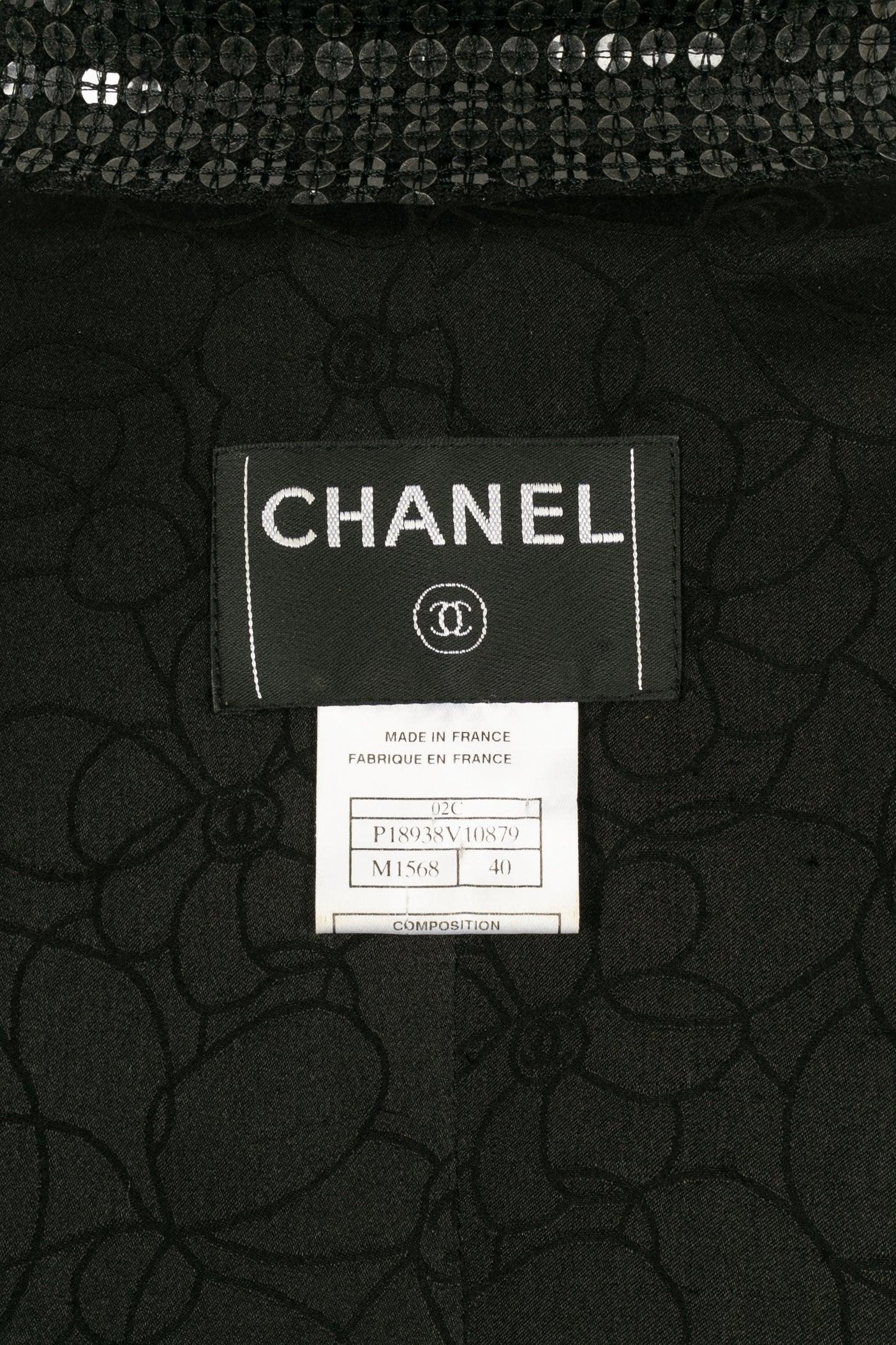 Veste Chanel en laine noire cousue avec des sequins transparents, 2002 en vente 4