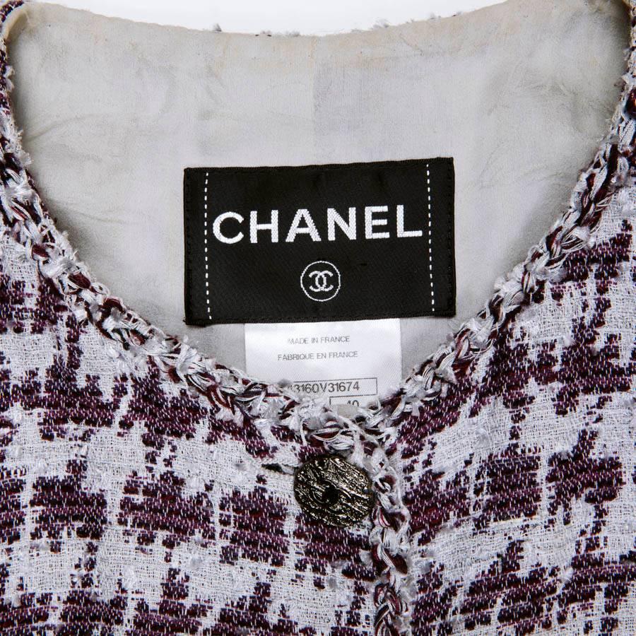 Chanel Jacket in Gray Cotton With Purple Patterns  5