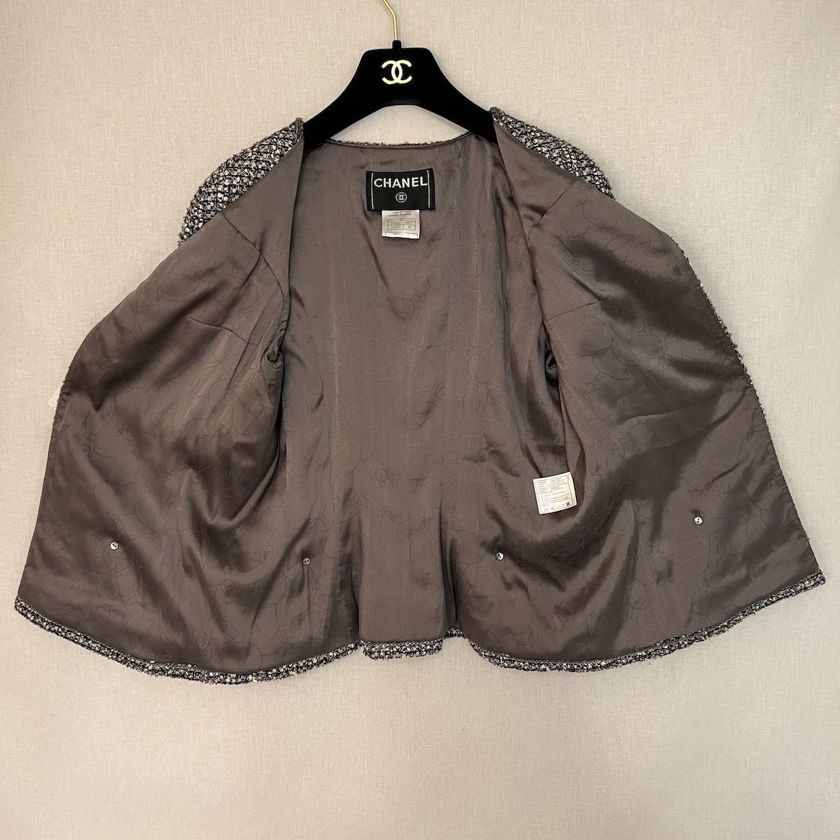 CHANEL Jacket in Grey Tweed Size 40fr 1
