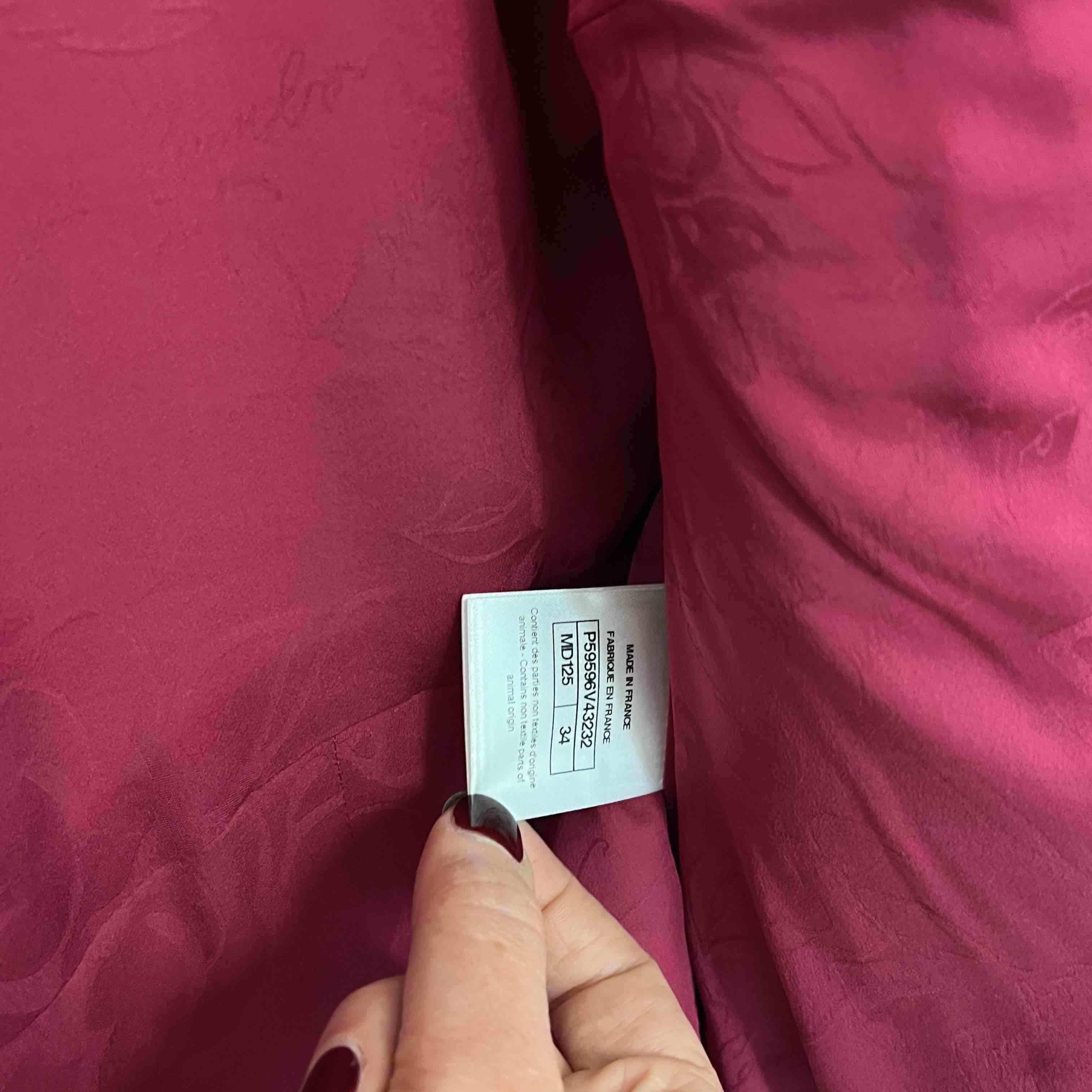 CHANEL Jacket in Raspberry Wool Size 34fr In Good Condition In Paris, FR