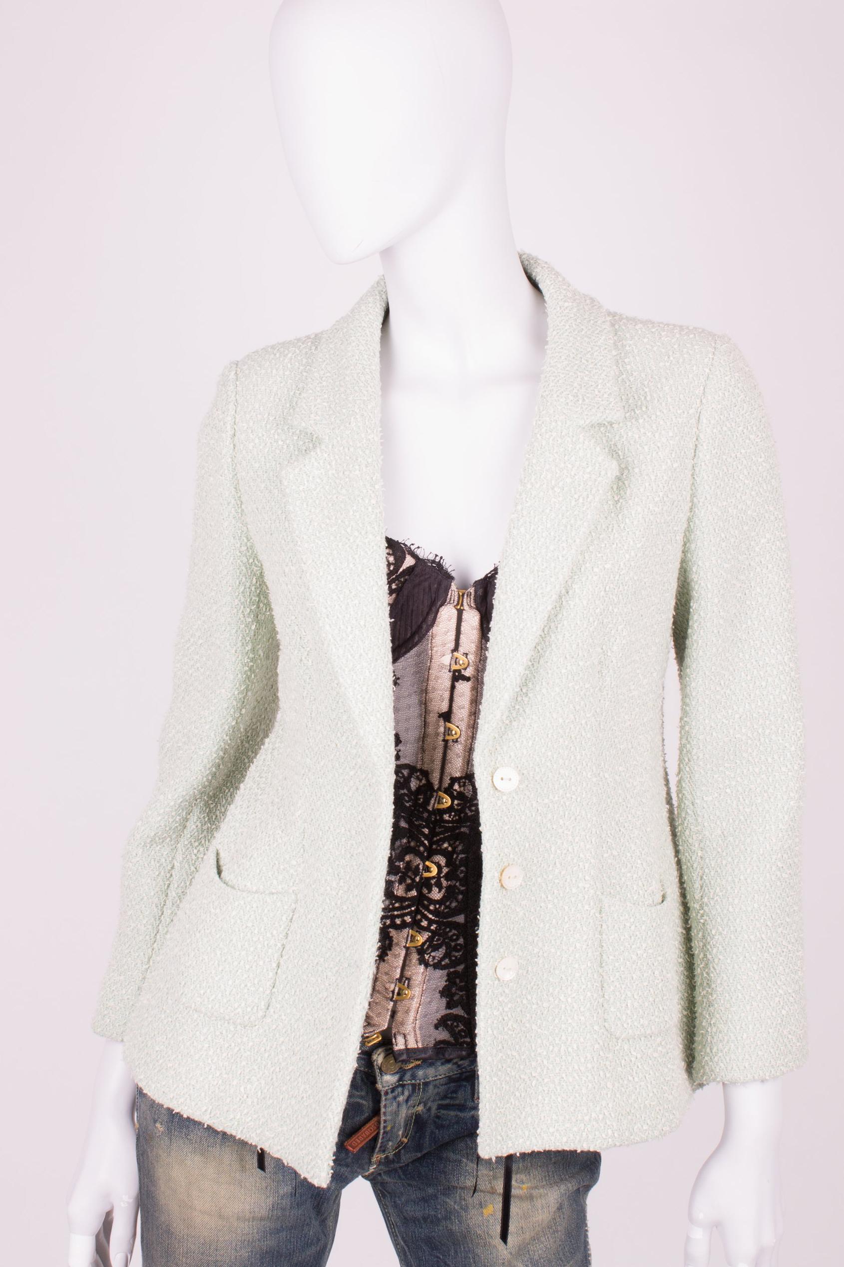 Chanel Jacket - minty green/metallic  In Excellent Condition For Sale In Baarn, NL