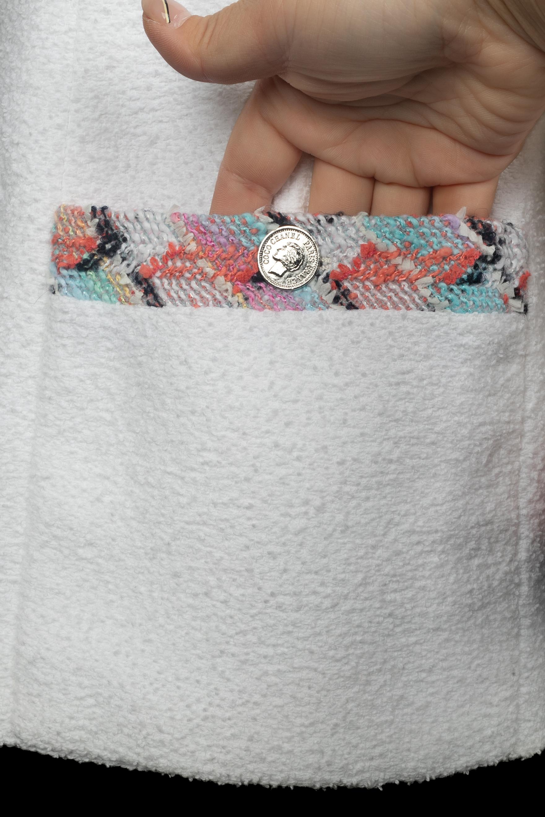 Chanel Jacke Sommer 1996 im Angebot 5