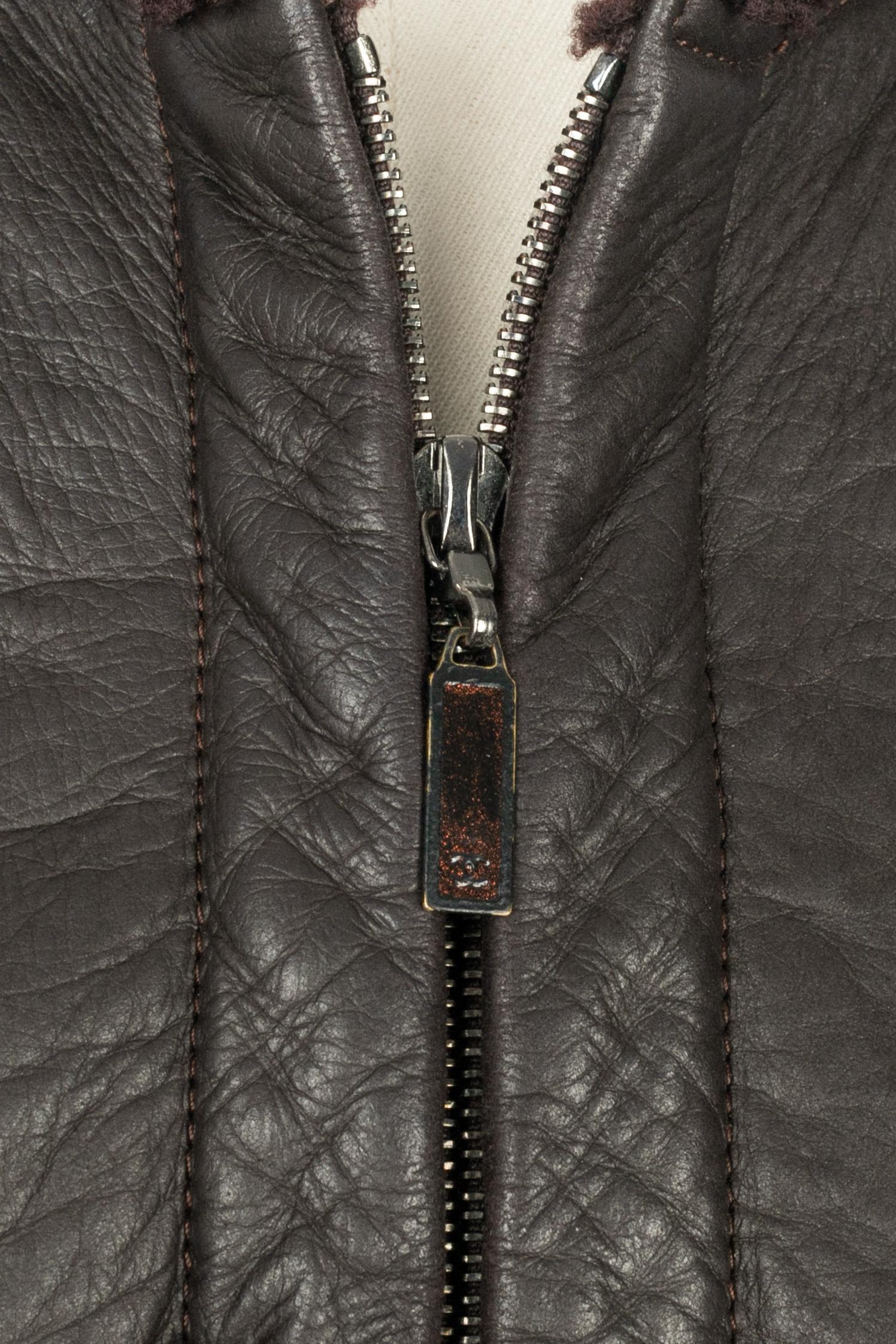 Chanel Jacke Winter 2007 im Zustand „Hervorragend“ im Angebot in SAINT-OUEN-SUR-SEINE, FR