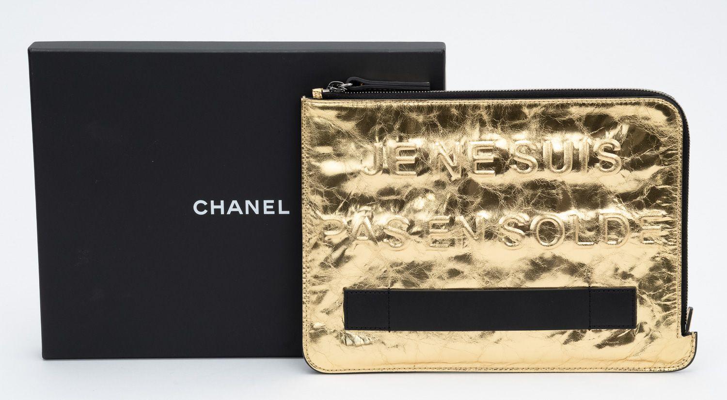 Chanel „Je Ne Suis Pas En Solde“ Clutch Damen im Angebot
