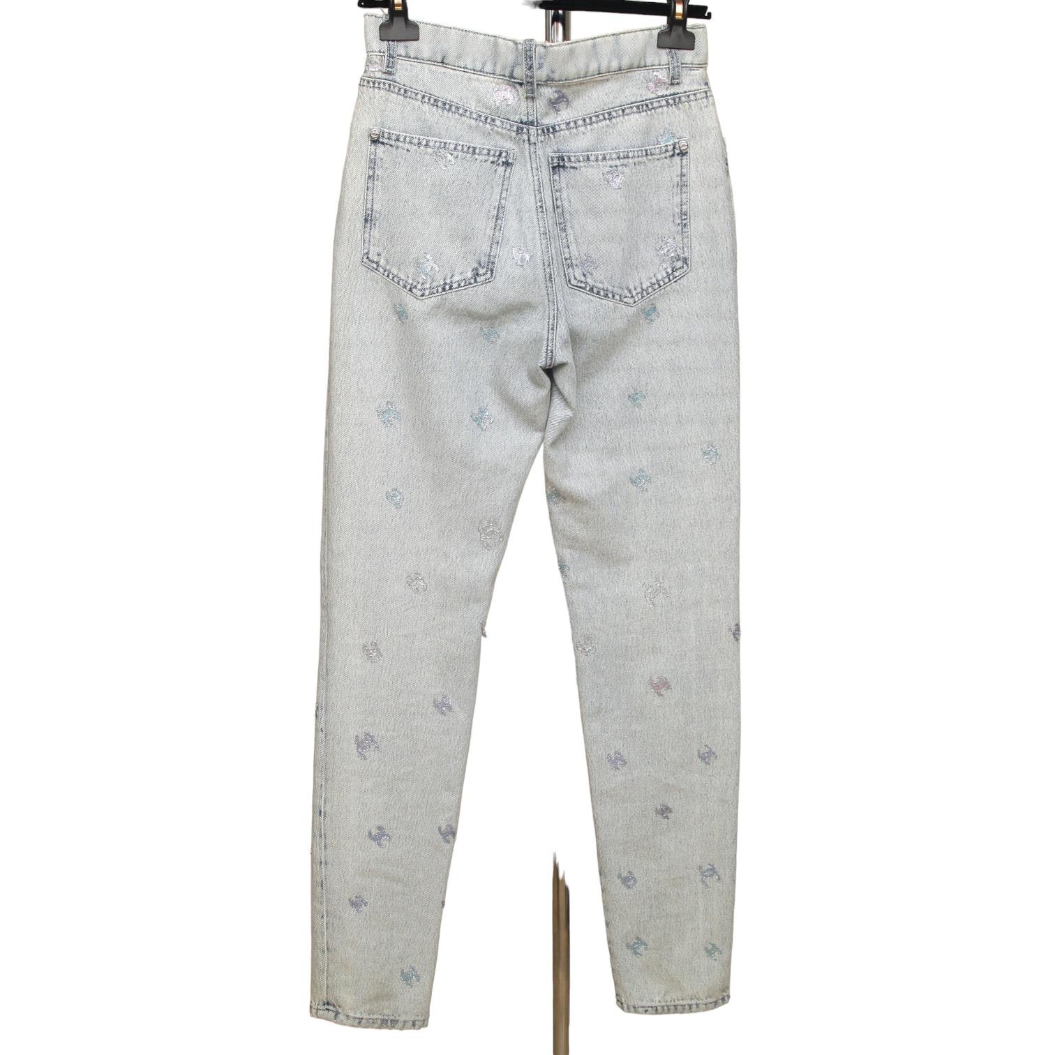 CHANEL Jeans Denim Blue Skinny Leg CC Silver High Rise Taille 36 2021 NWT en vente 2