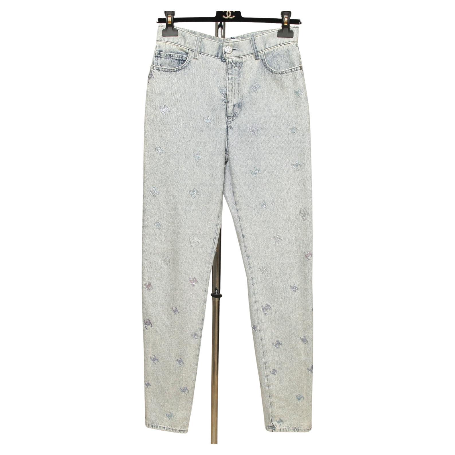 CHANEL Jeans Denim Hellblau Skinny Leg CC Silber hochgeschlossen Gr. 36 2021 NEU