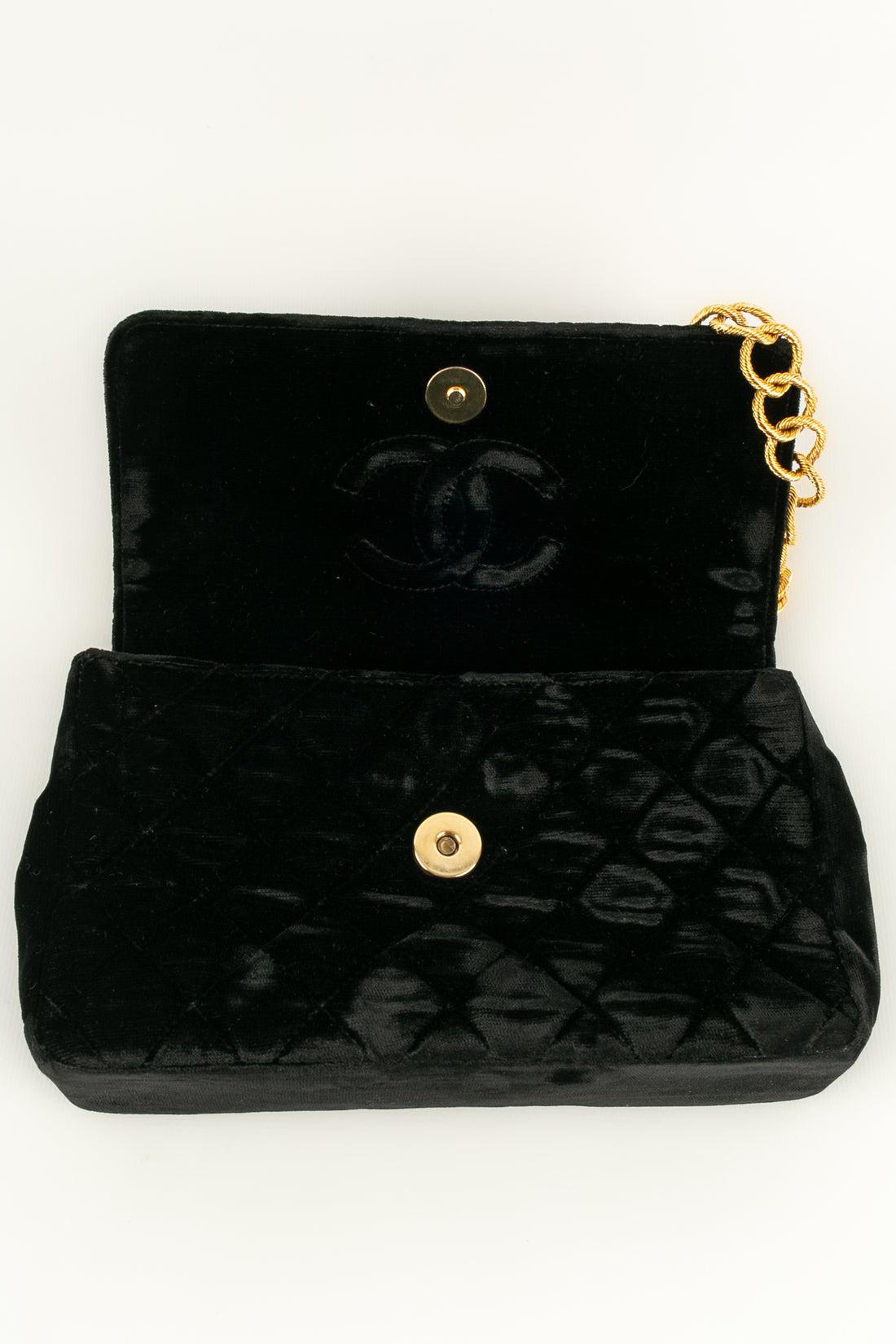 Chanel Juwelentasche aus schwarzem Samt, 1989 / 1991 im Angebot 1