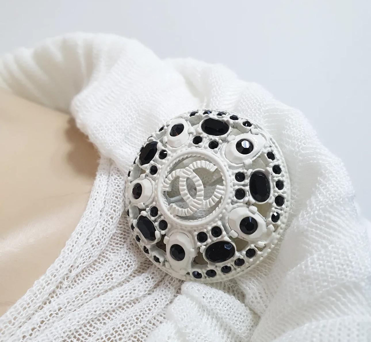 CHANEL Jewel Button Brooch Pin  Sweater Top Sz.48 For Sale 2