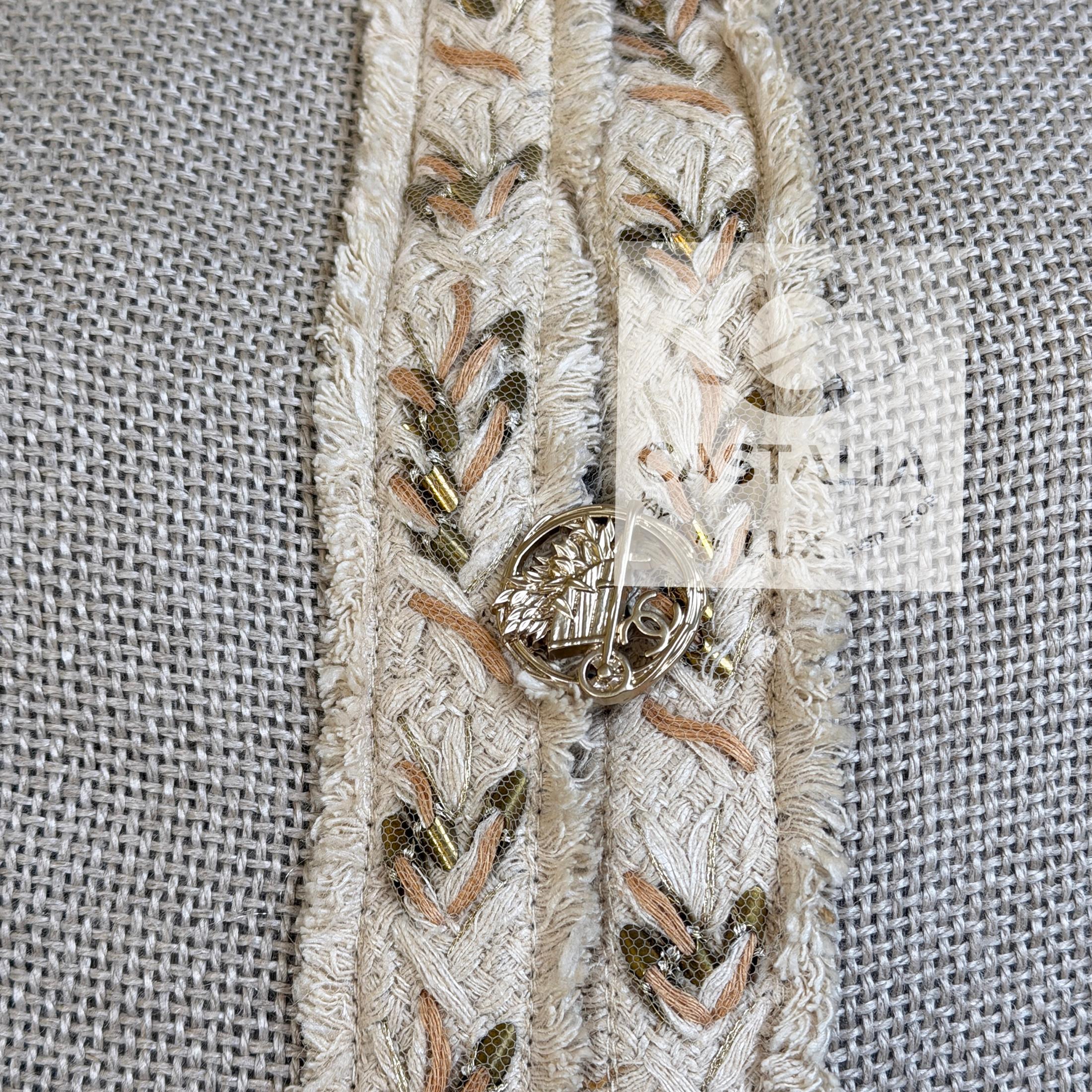 CHANEL Jewel Couture Stickerei Beige Leinenjacke 44 FR im Angebot 8